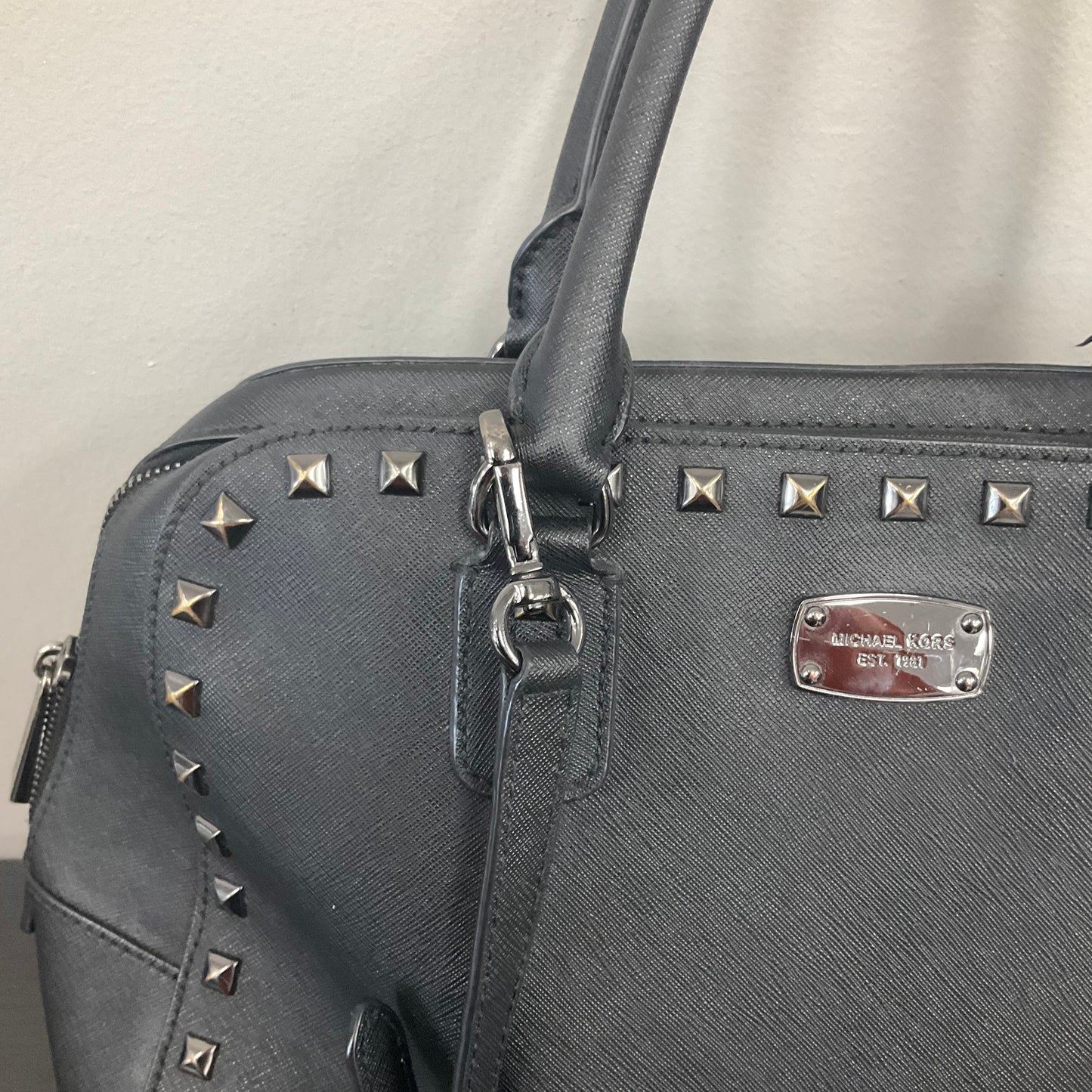 Handbag Designer By Michael Kors In Black, Size:Medium