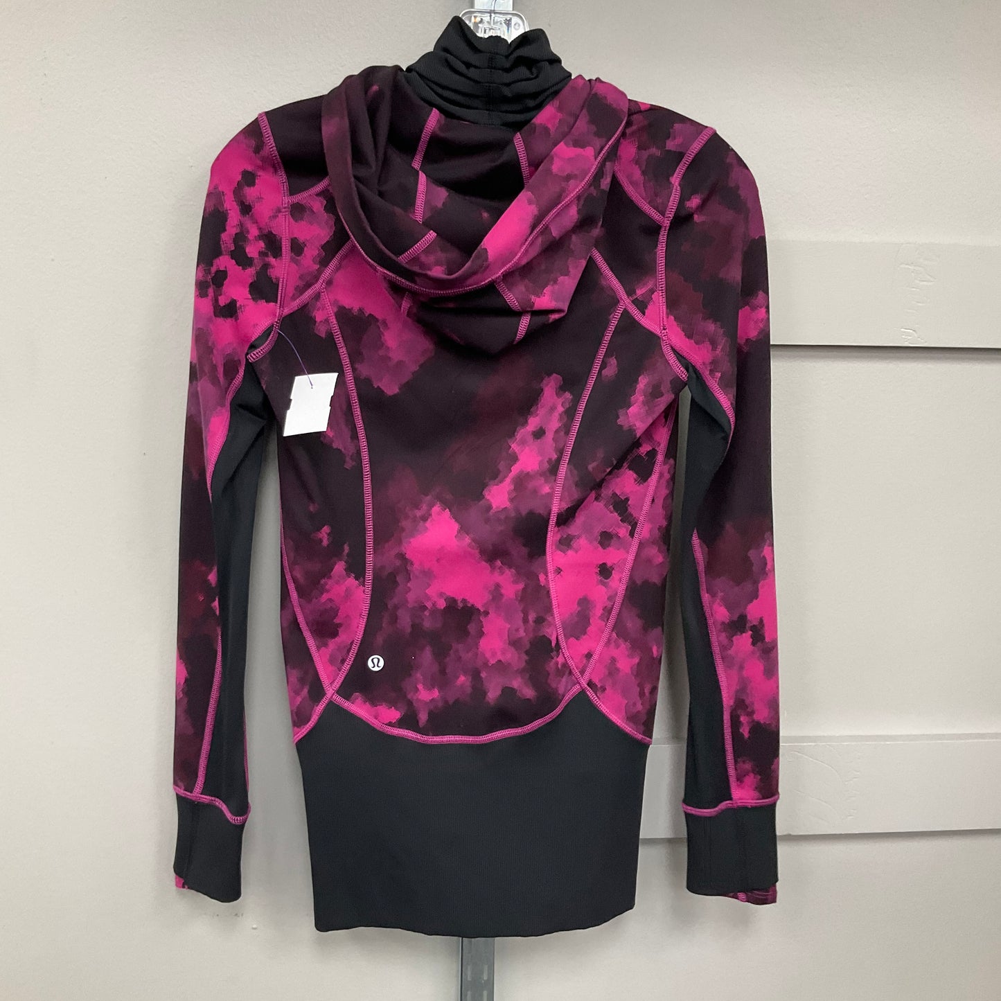 ATHLETIC TOP LS COLLAR by LULULEMON In BLACK & PINK, Size: 4