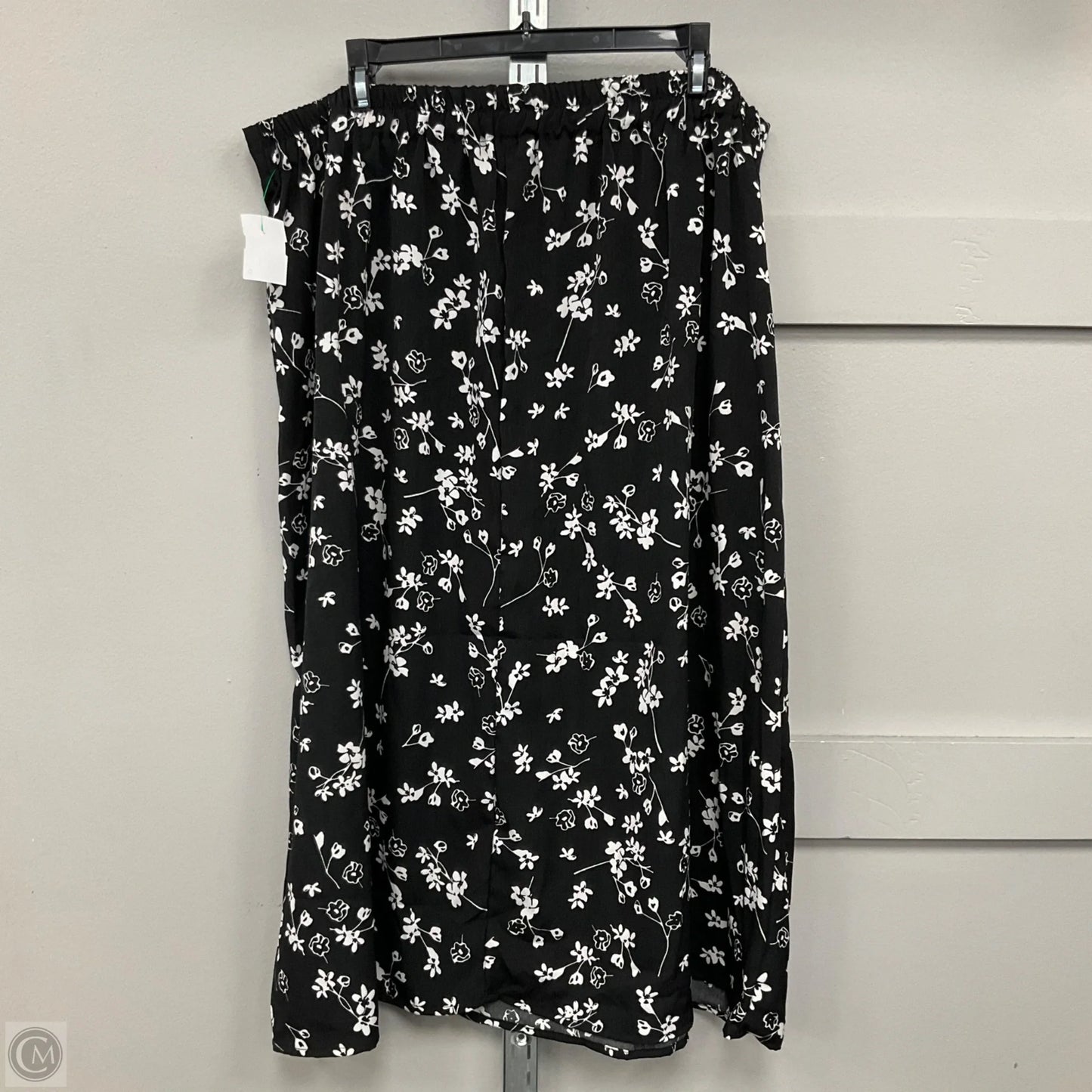 Skirt Midi By Shein In Floral Print, Size: 1x