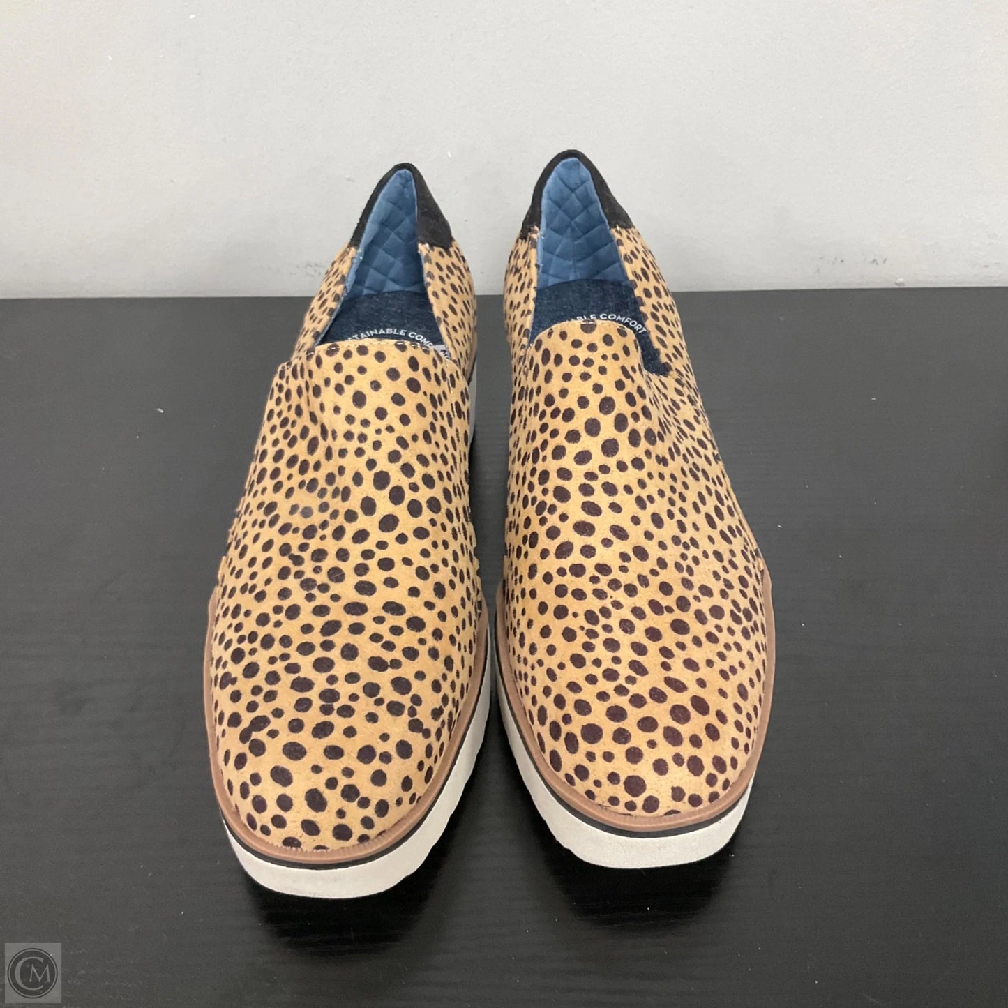 Shoes Flats By Clothes Mentor In Animal Print, Size: 8