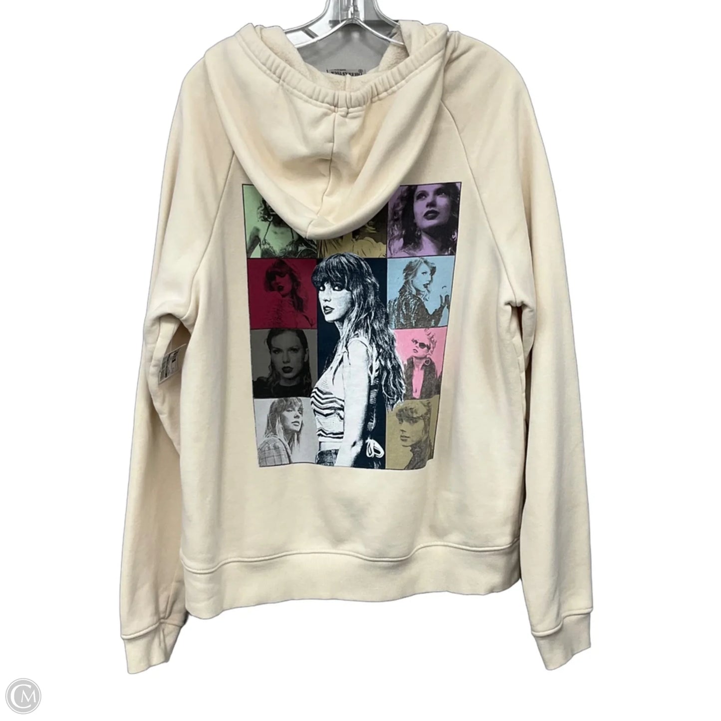 Sweatshirt Hoodie By Clothes Mentor In Cream, Size: S