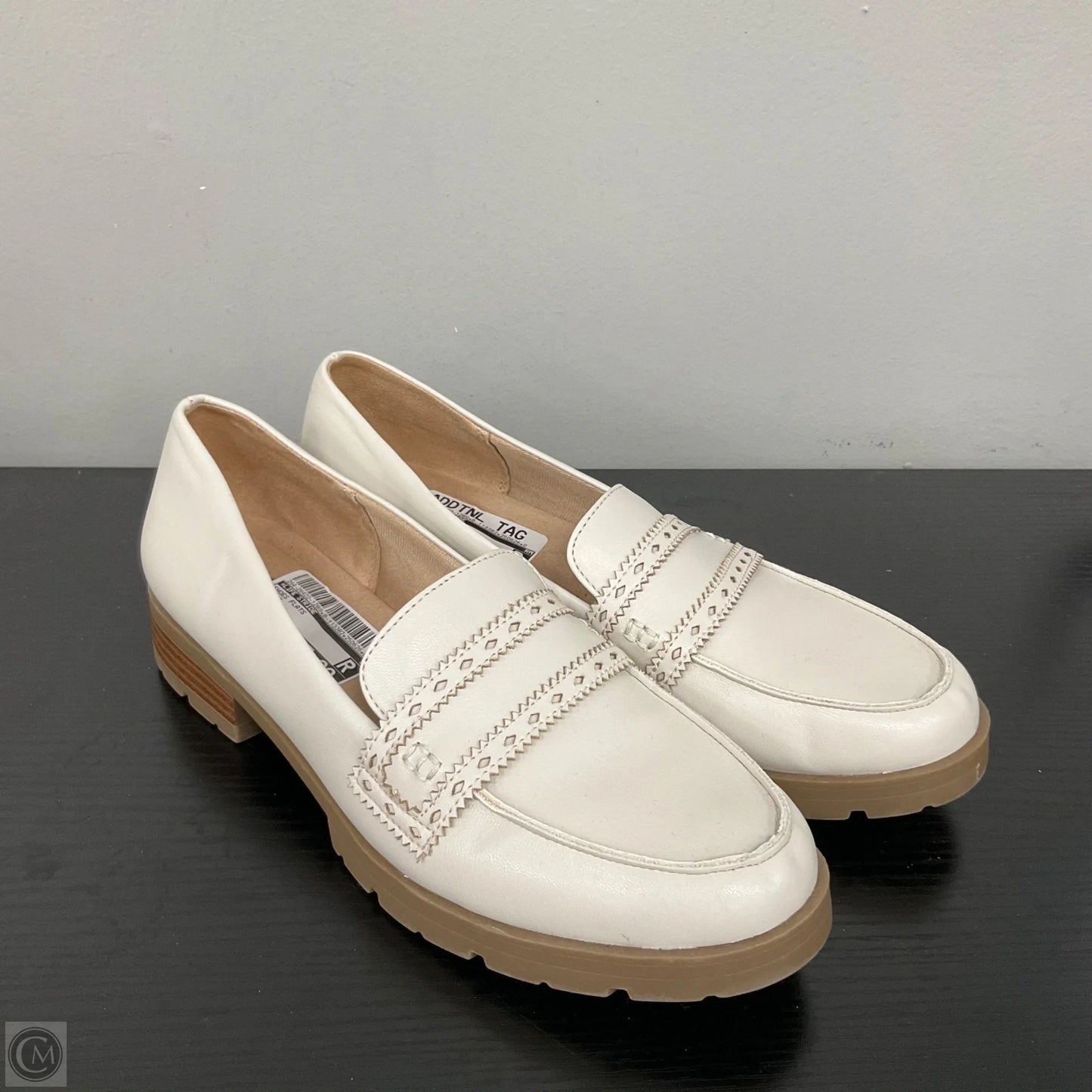 Shoes Flats By Life Stride In Cream, Size: 9.5