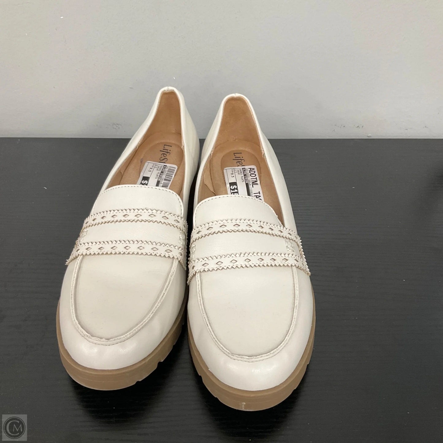 Shoes Flats By Life Stride In Cream, Size: 9.5
