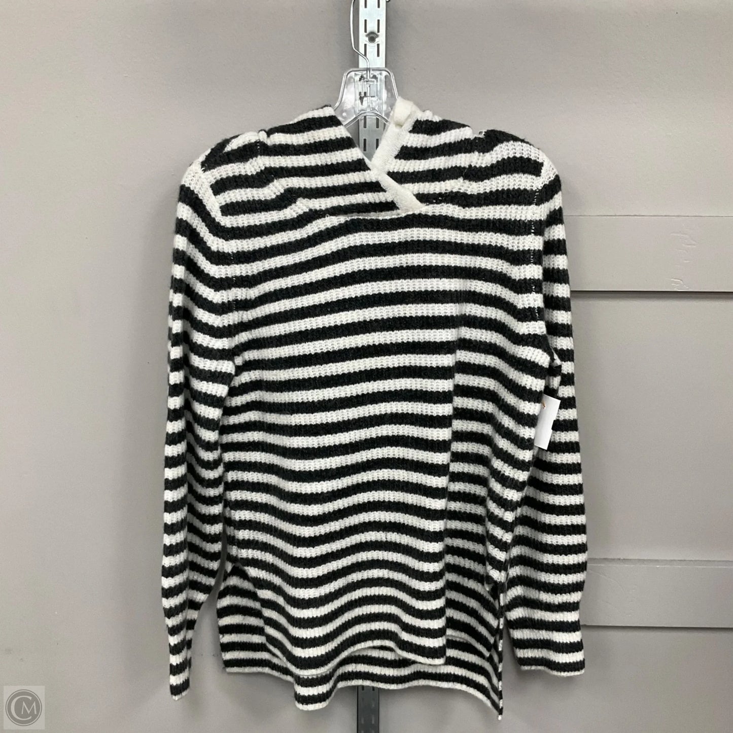 Sweater By Gap In Grey & White, Size: S