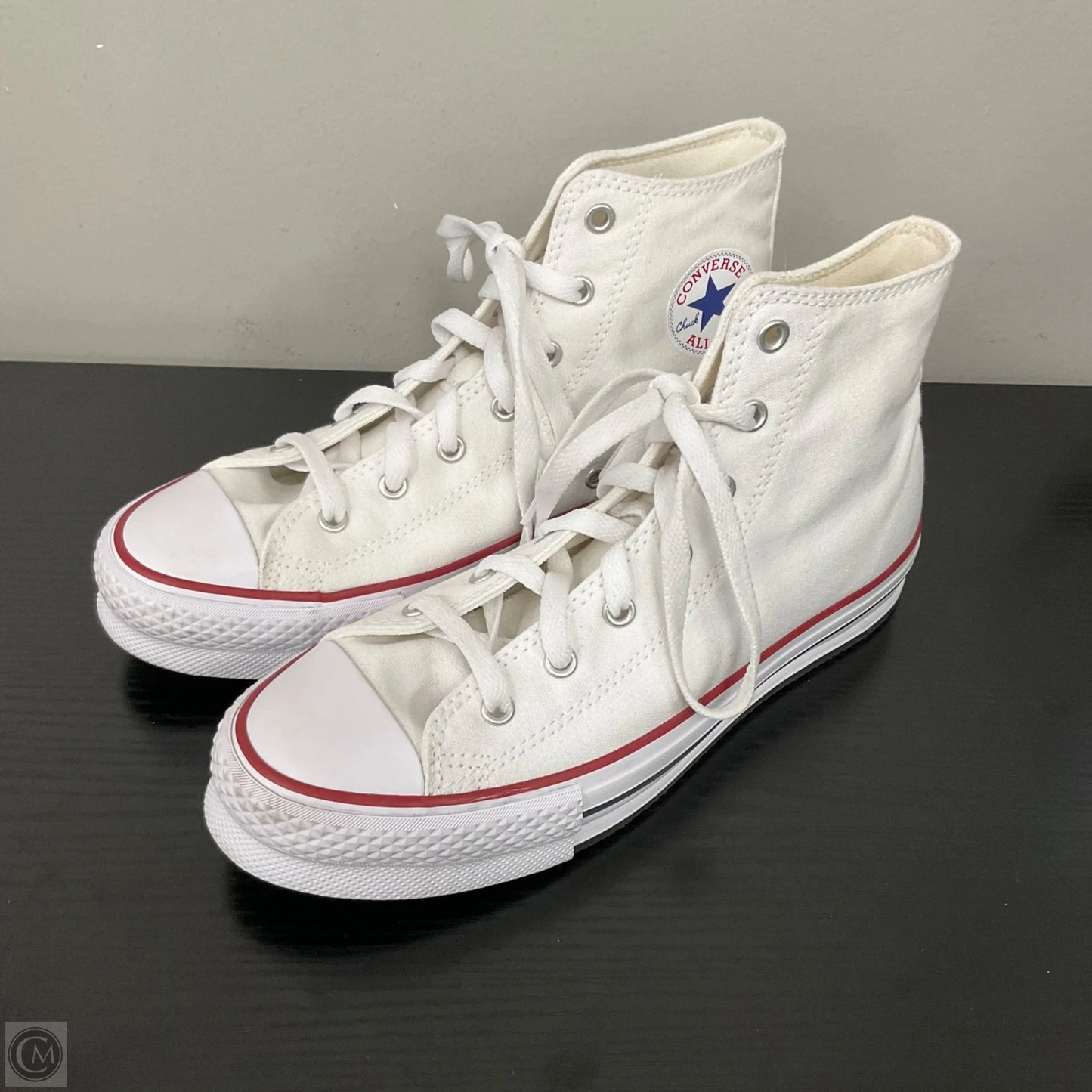 Shoes Sneakers By Converse In White, Size: 6
