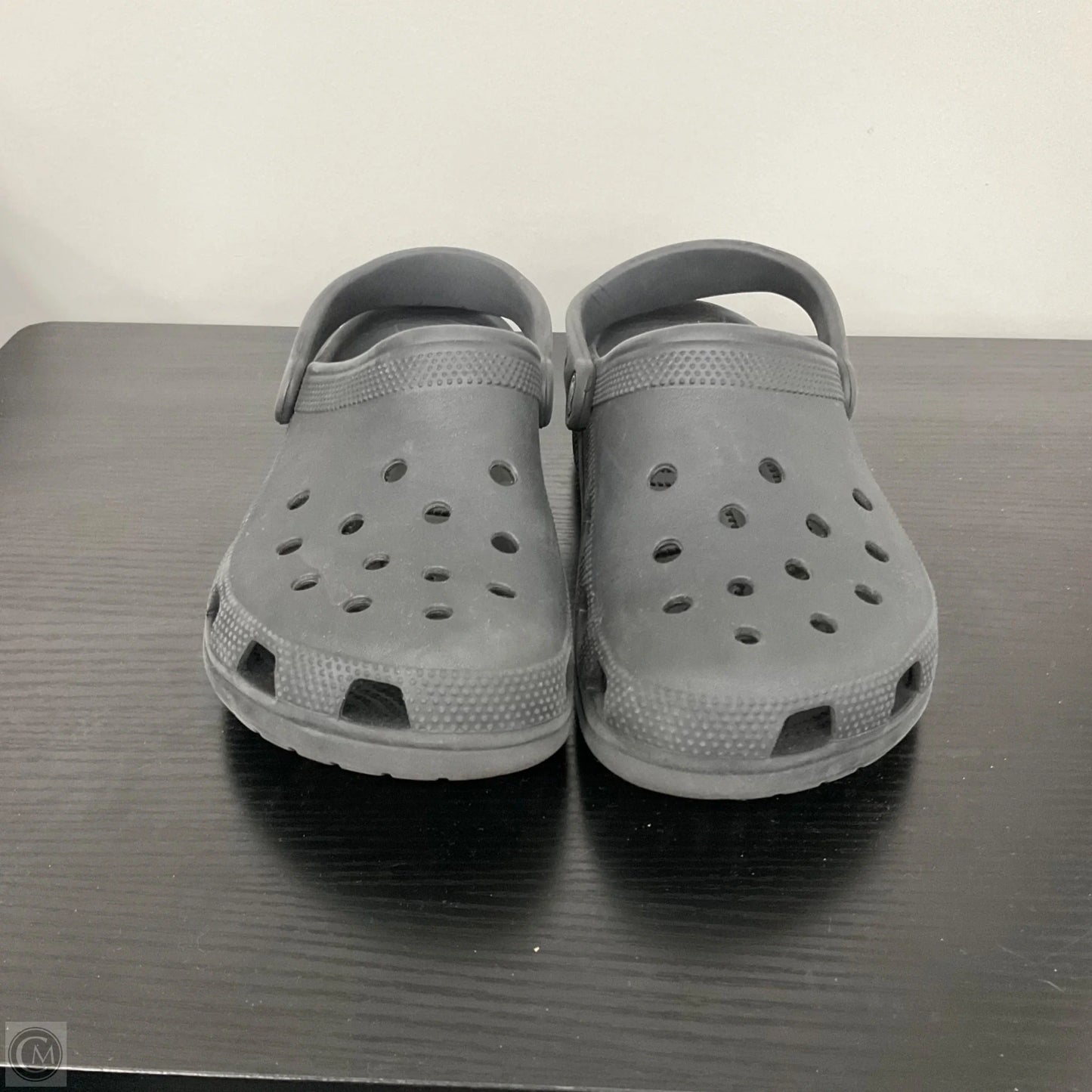 Shoes Flats By Crocs In Black, Size: 9