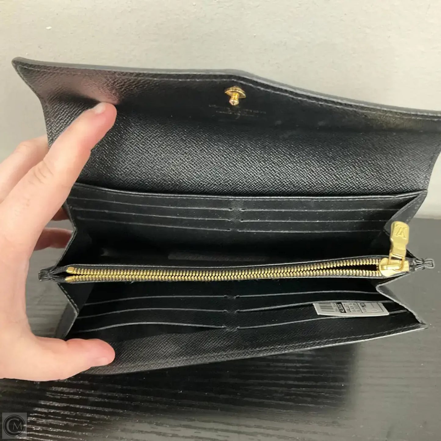 Wallet Luxury Designer By Louis Vuitton, Size: Medium