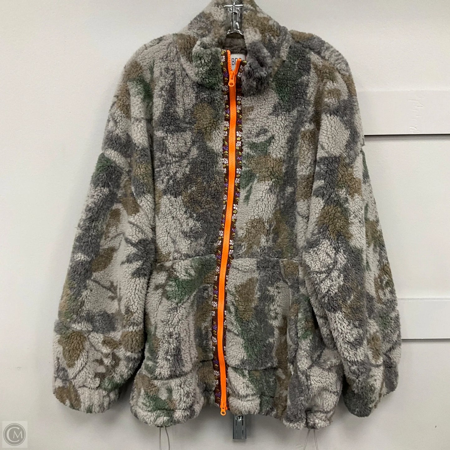 Sweatshirt Collar By Bdg In Camouflage Print, Size: Xl