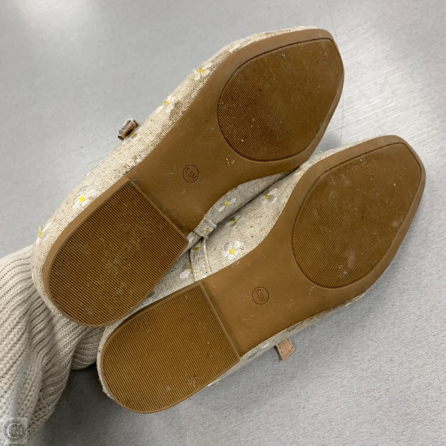 Shoes Flats By Steve Madden In Cream, Size: 6.5
