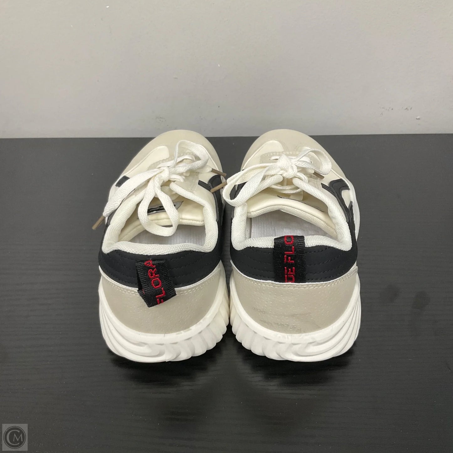 Shoes Athletic By Cmc In Cream, Size: 8.5