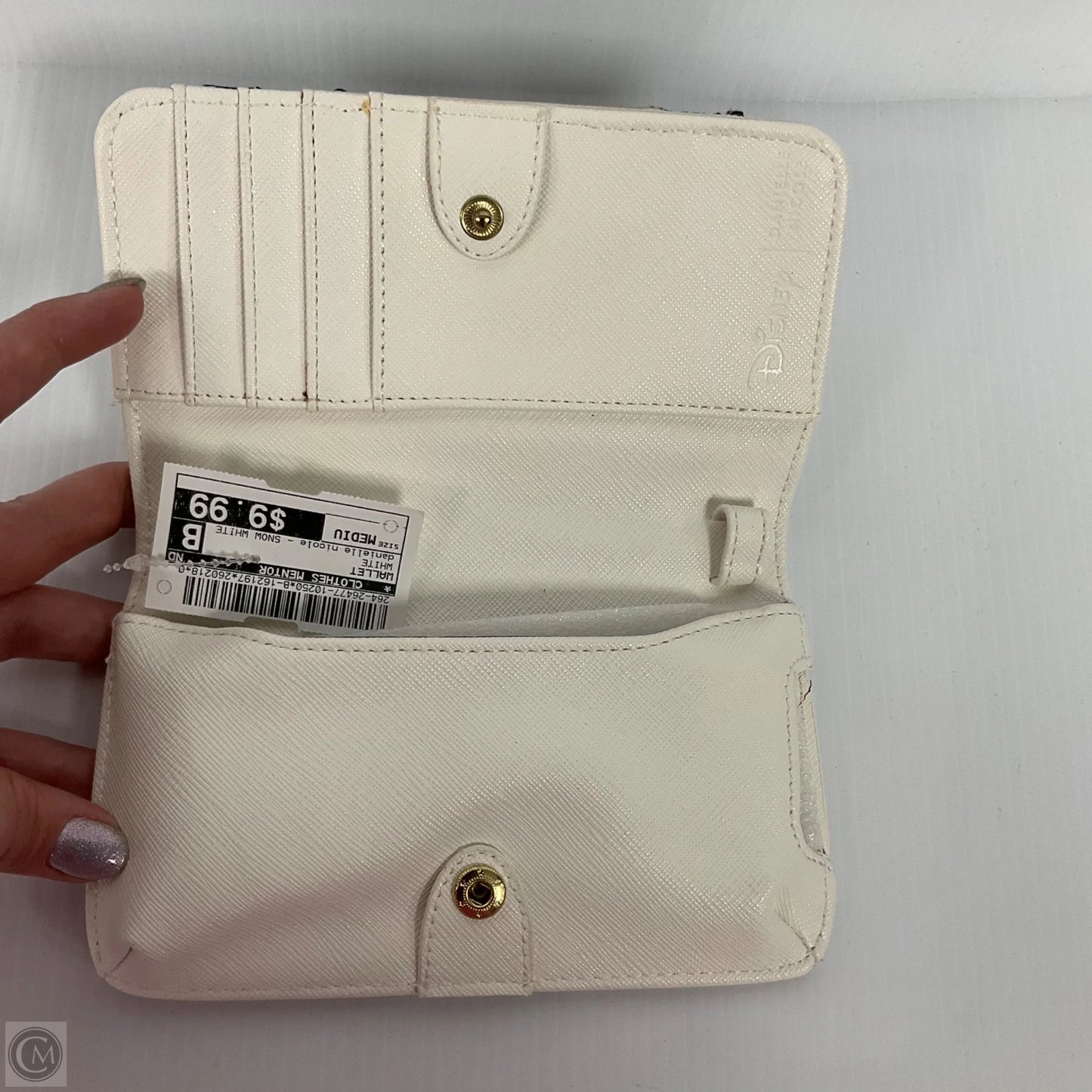 Wallet By Clothes Mentor, Size: Medium