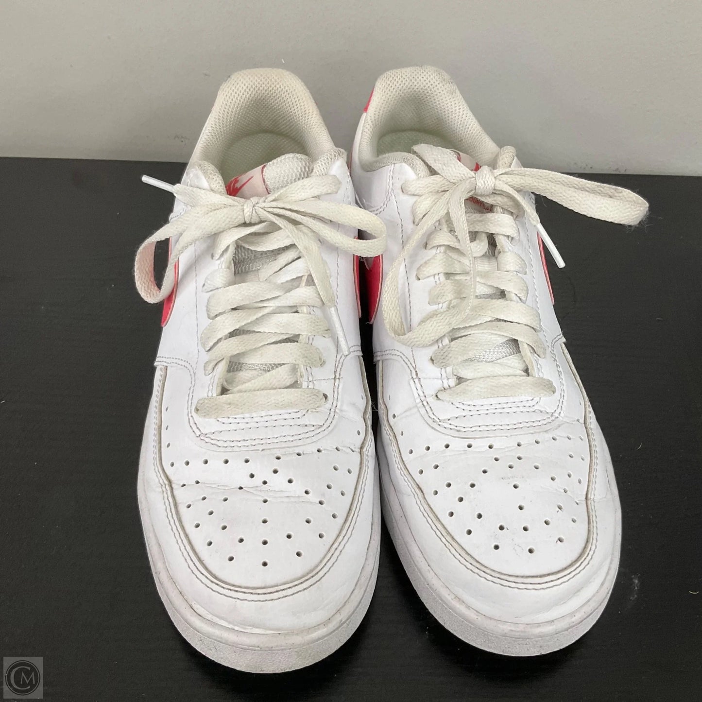 Shoes Athletic By Nike In White, Size: 9