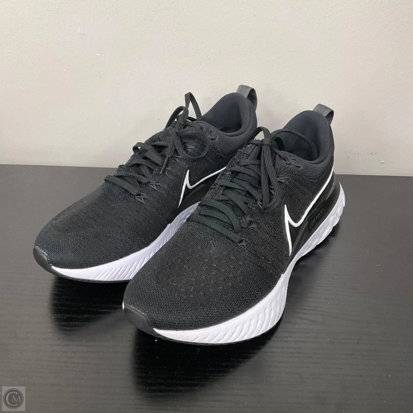 Shoes Athletic By Nike In Black & White, Size: 9