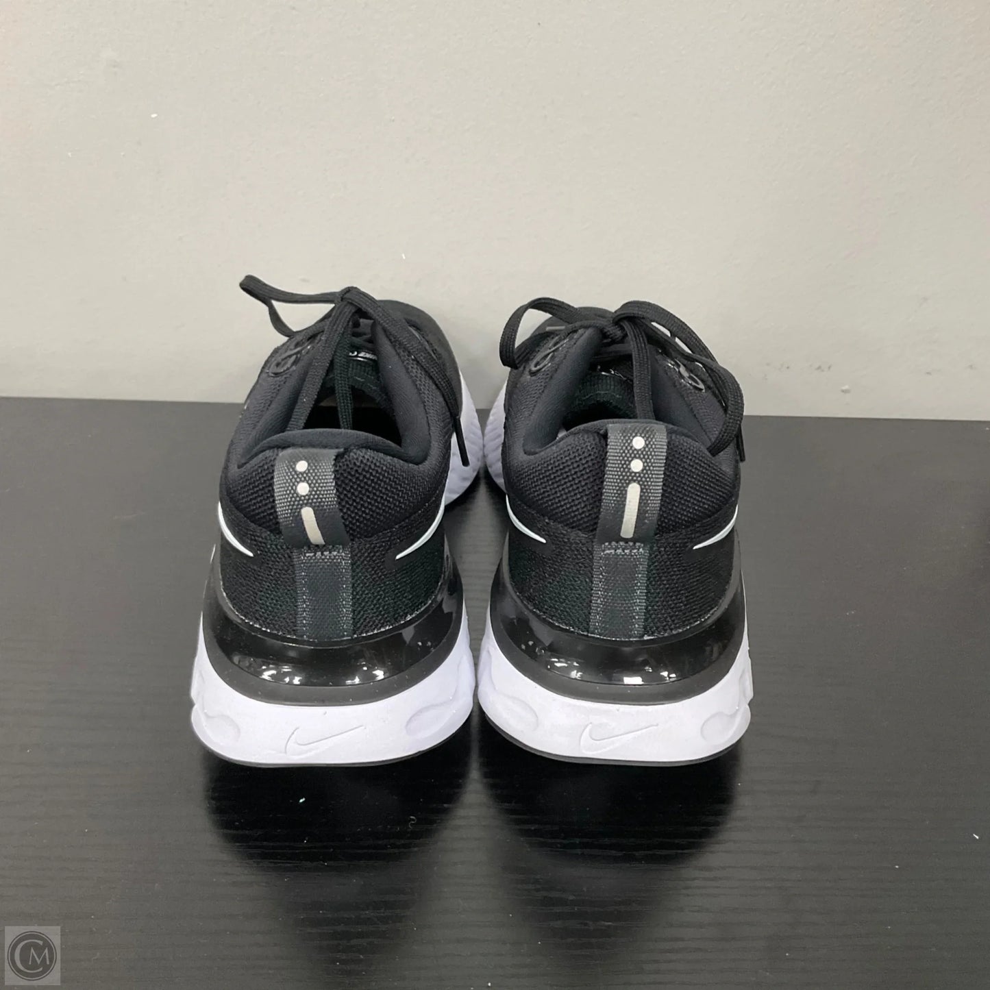 Shoes Athletic By Nike In Black & White, Size: 9