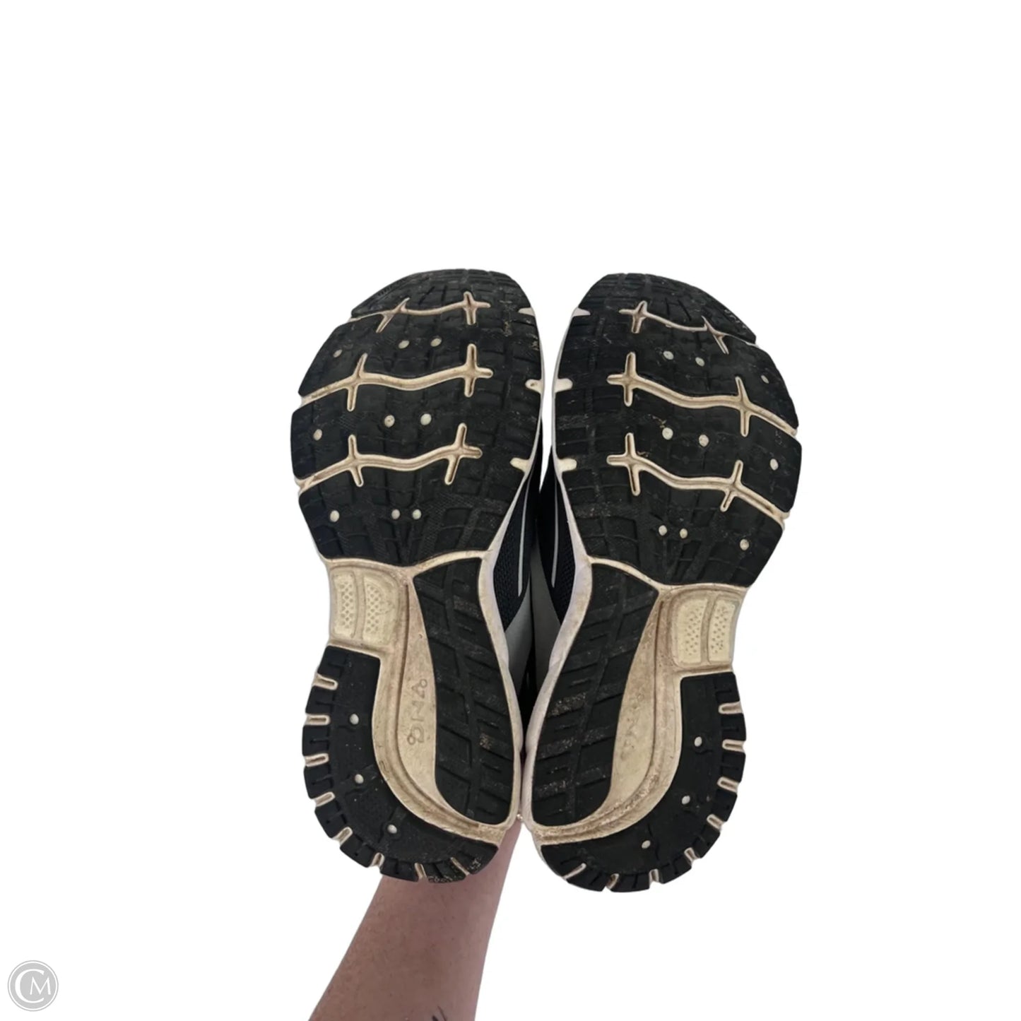 Shoes Athletic By Brooks In Black, Size: 6.5