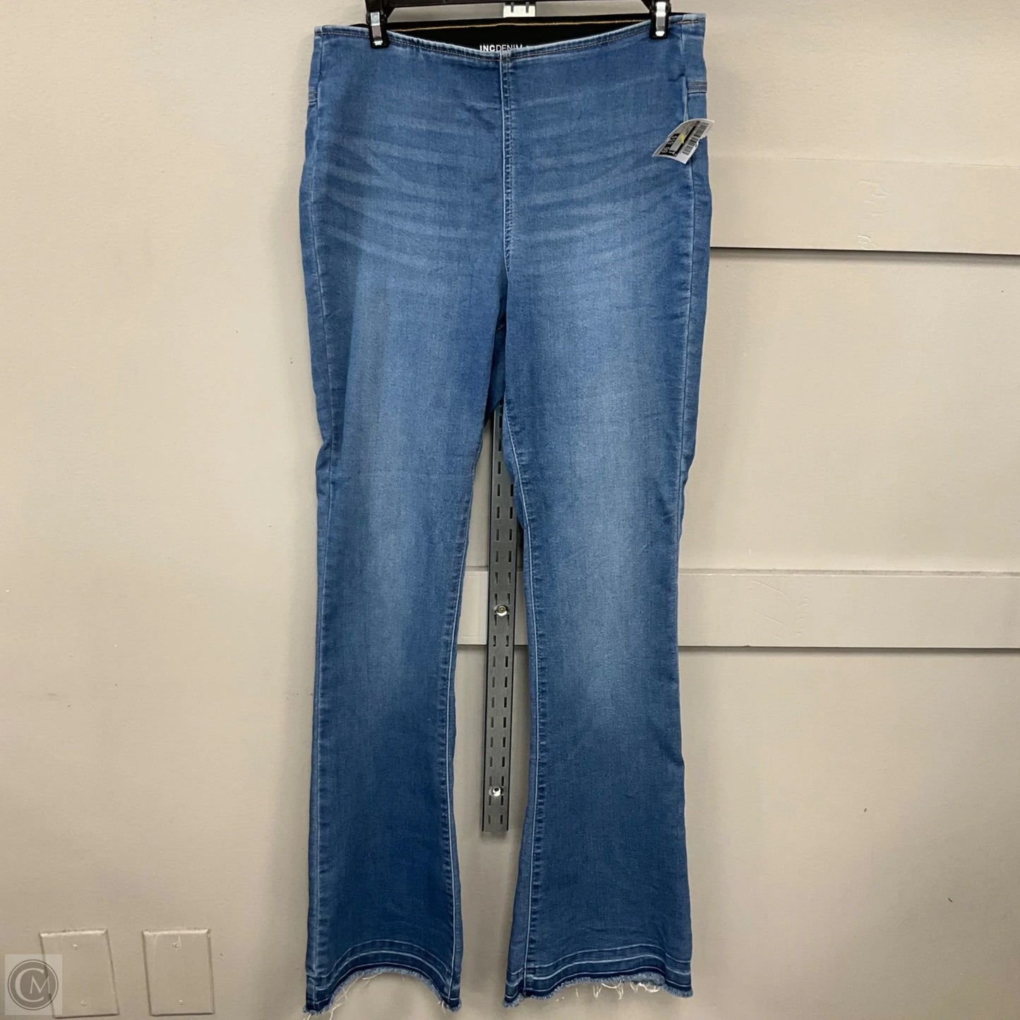 Jeans Flared By Inc In Blue Denim, Size: 4