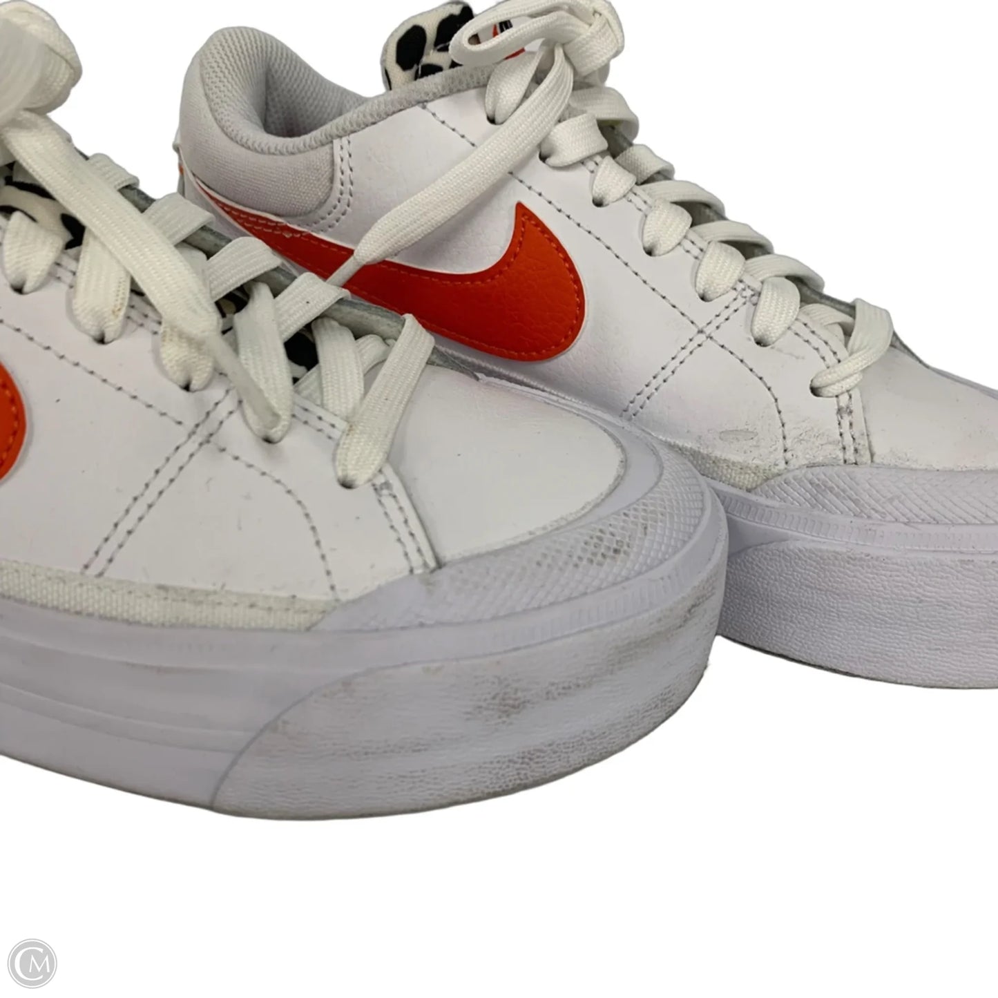 Shoes Athletic By Nike In White, Size: 6