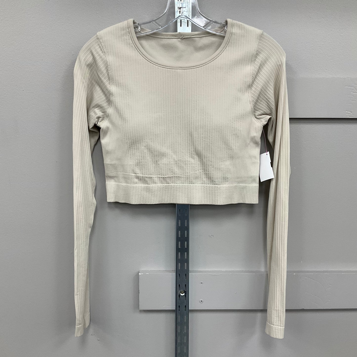 ATHLETIC TOP SS by LULULEMON In CREAM, Size: 10
