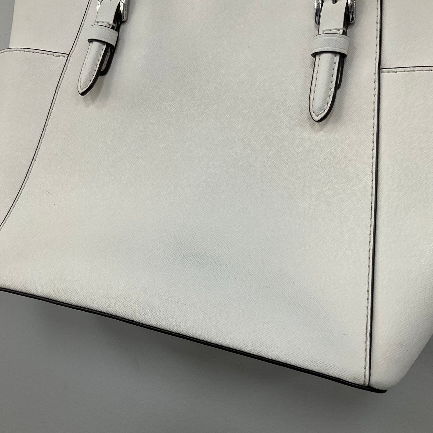 Handbag Designer By Michael Kors In White, Size:Large