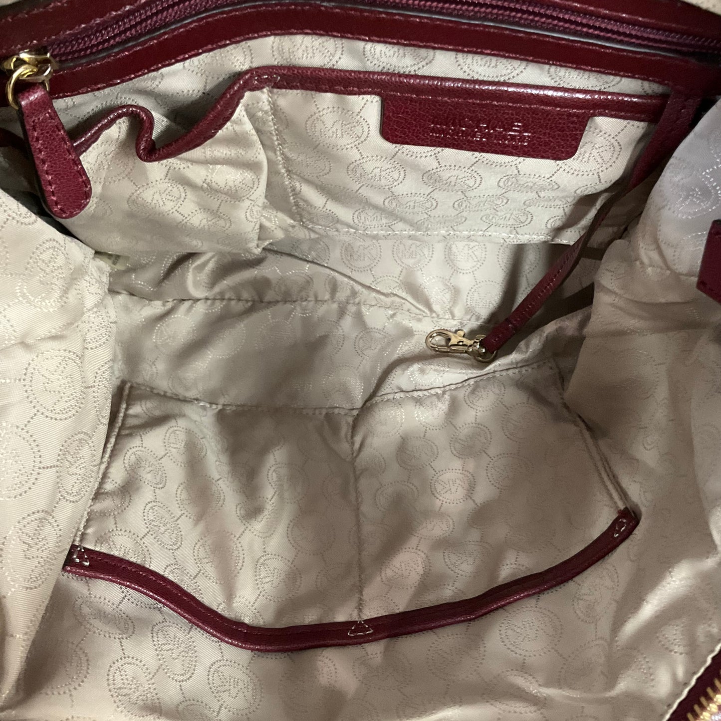 Handbag Designer By Michael Kors In Purple, Size:Medium
