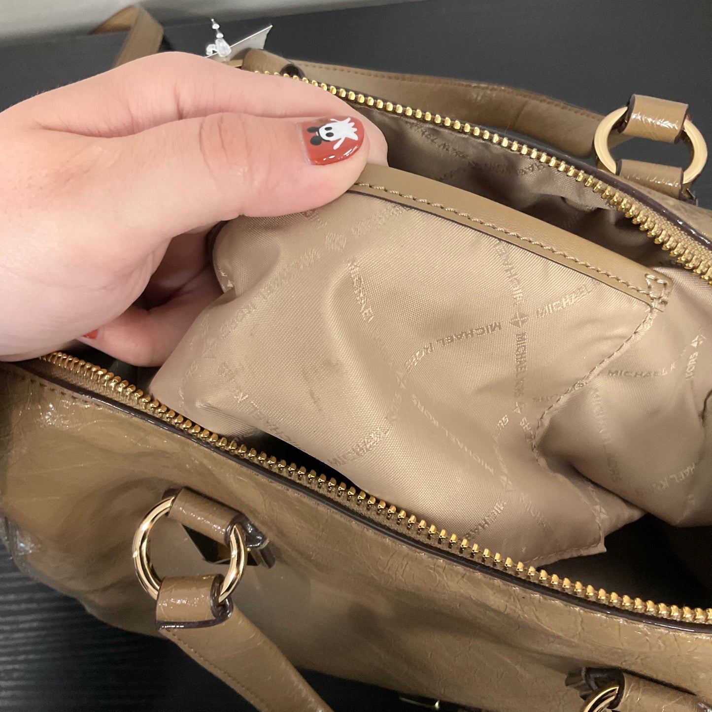 Handbag Designer By Michael Kors In Tan, Size:Medium