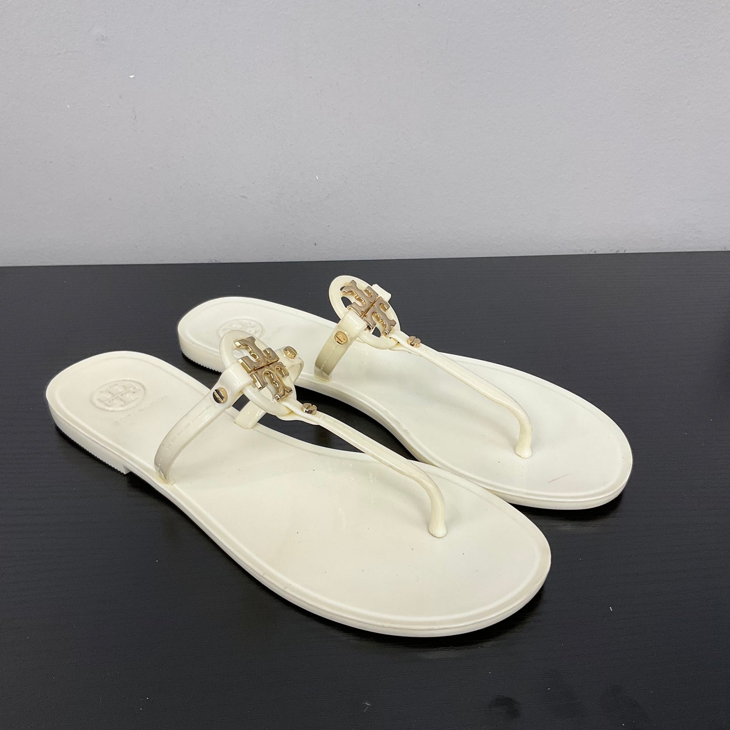 SANDALS DESIGNER by TORY BURCH In CREAM, Size: 8.5