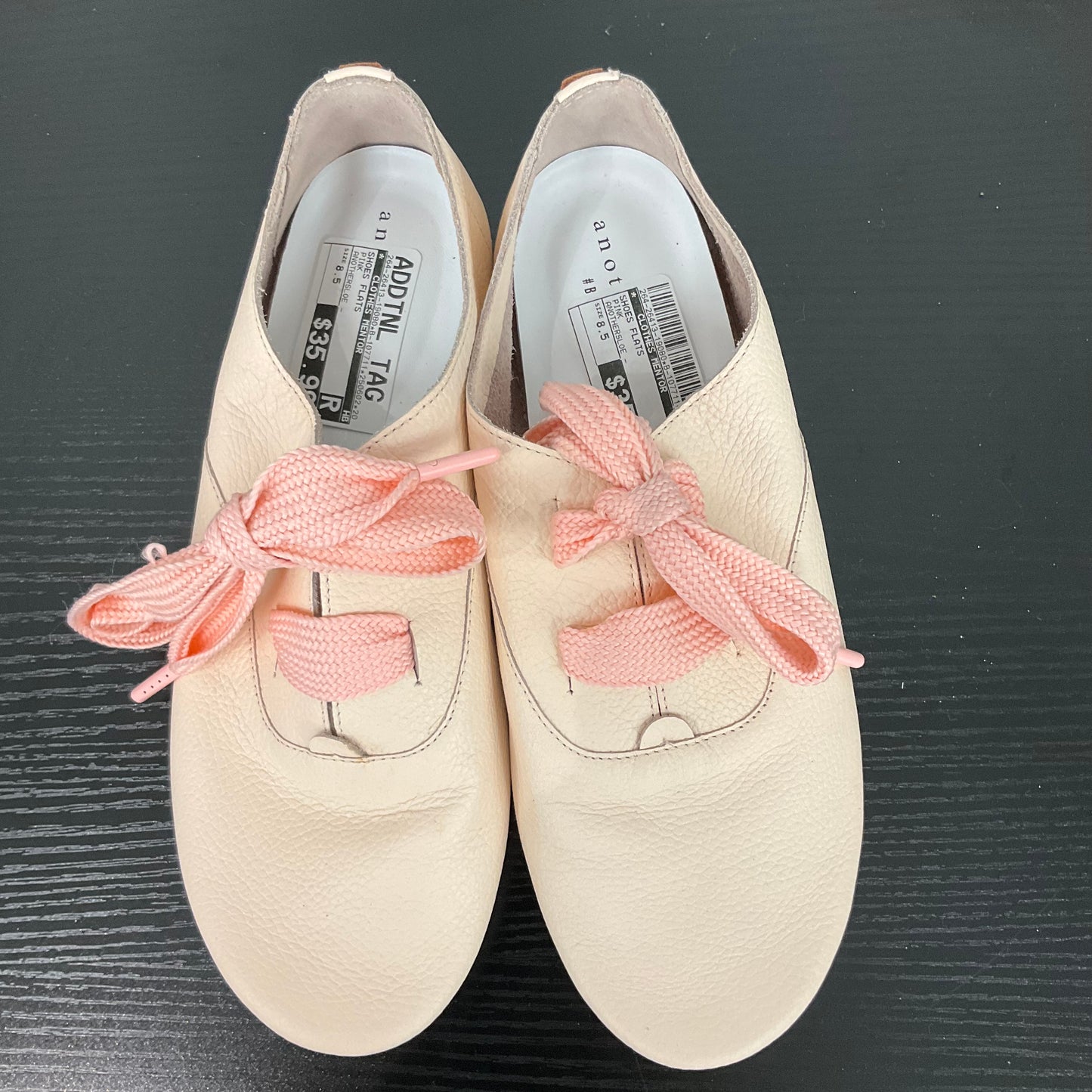 SHOES FLATS by CLOTHES MENTOR In PINK, Size: 8.5