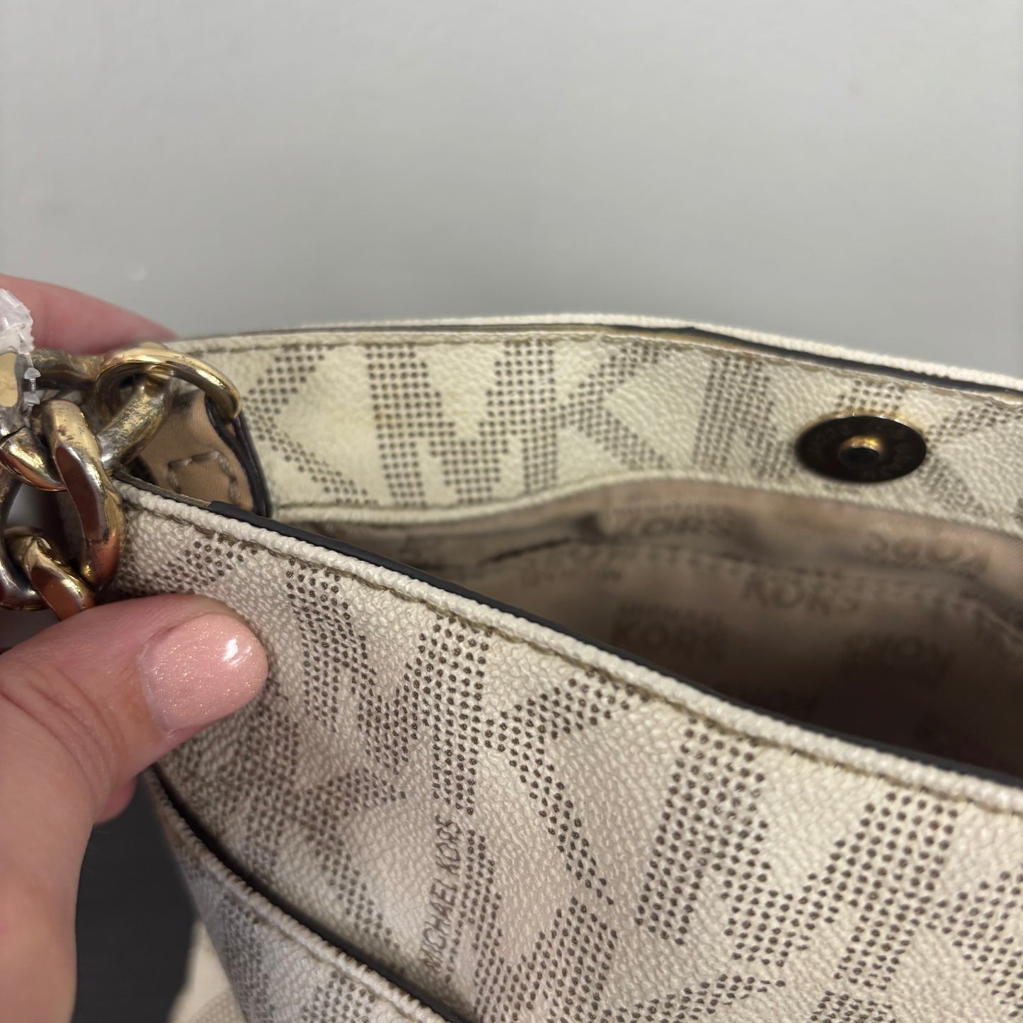 Crossbody Designer By Michael Kors In Cream & Tan, Size:Small