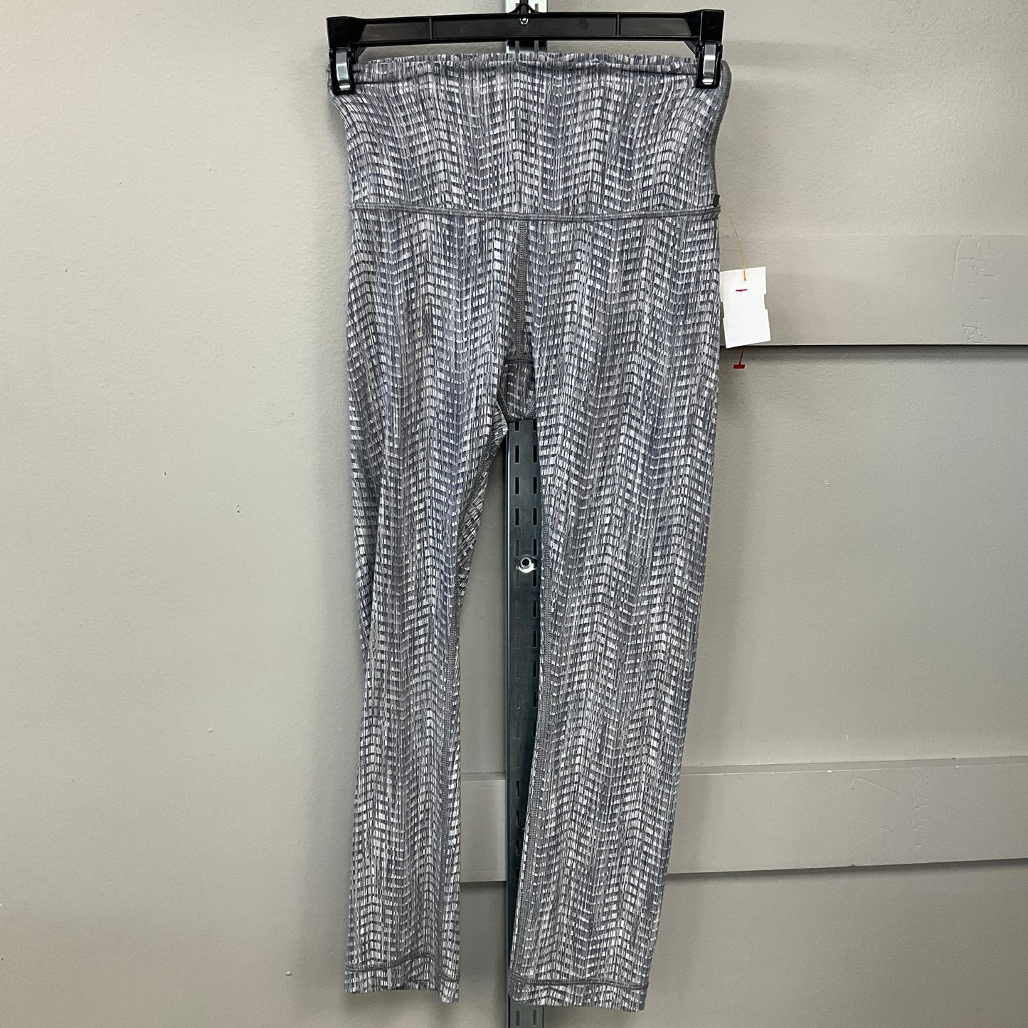 ATHLETIC LEGGINGS CAPRIS by LULULEMON In GREY, Size: 2