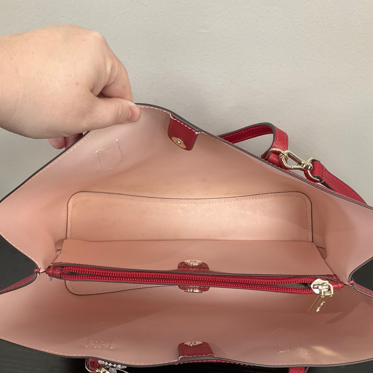 Crossbody Designer By Kate Spade In Red, Size:Medium