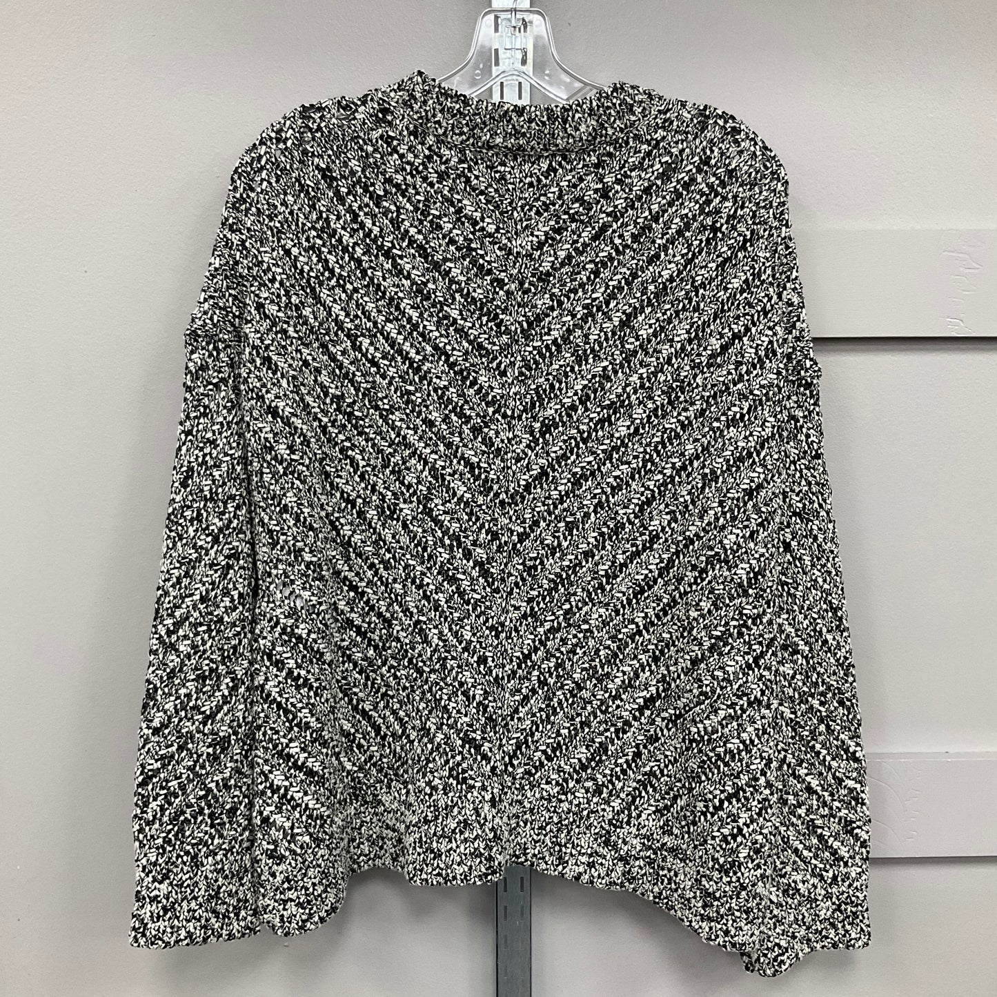 SWEATER by BANANA REPUBLIC In BLACK & WHITE, Size: S