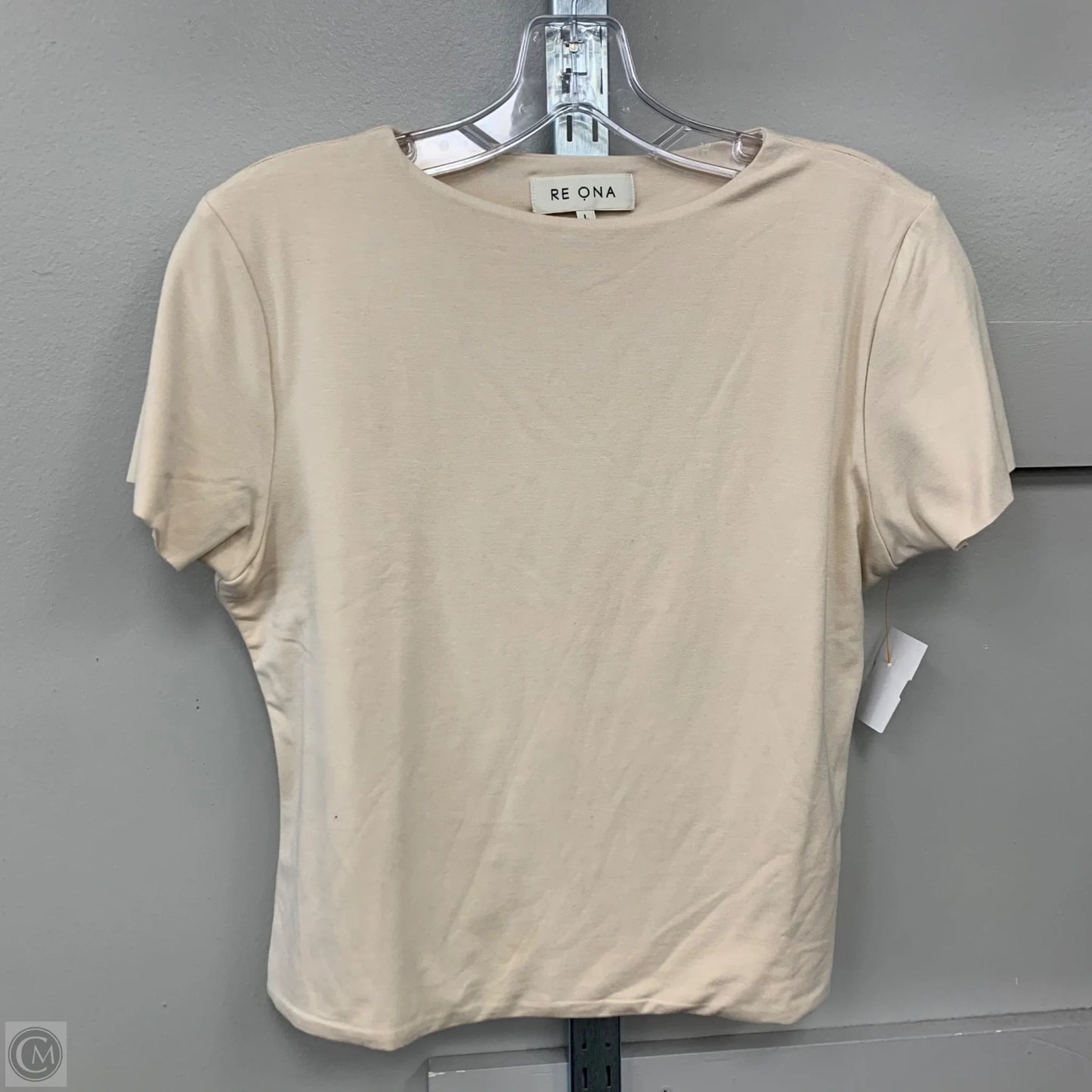 Top Short Sleeve Basic By Re Ona In Beige, Size: L