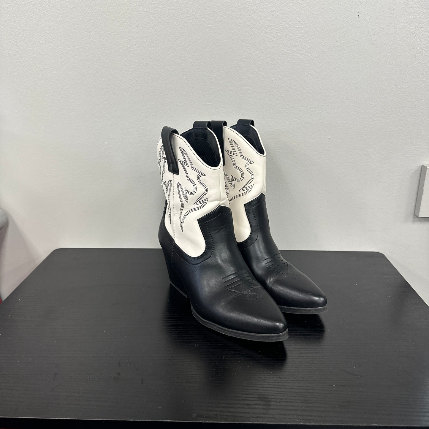 Boots Western By Soda In Black & White, Size: 7.5