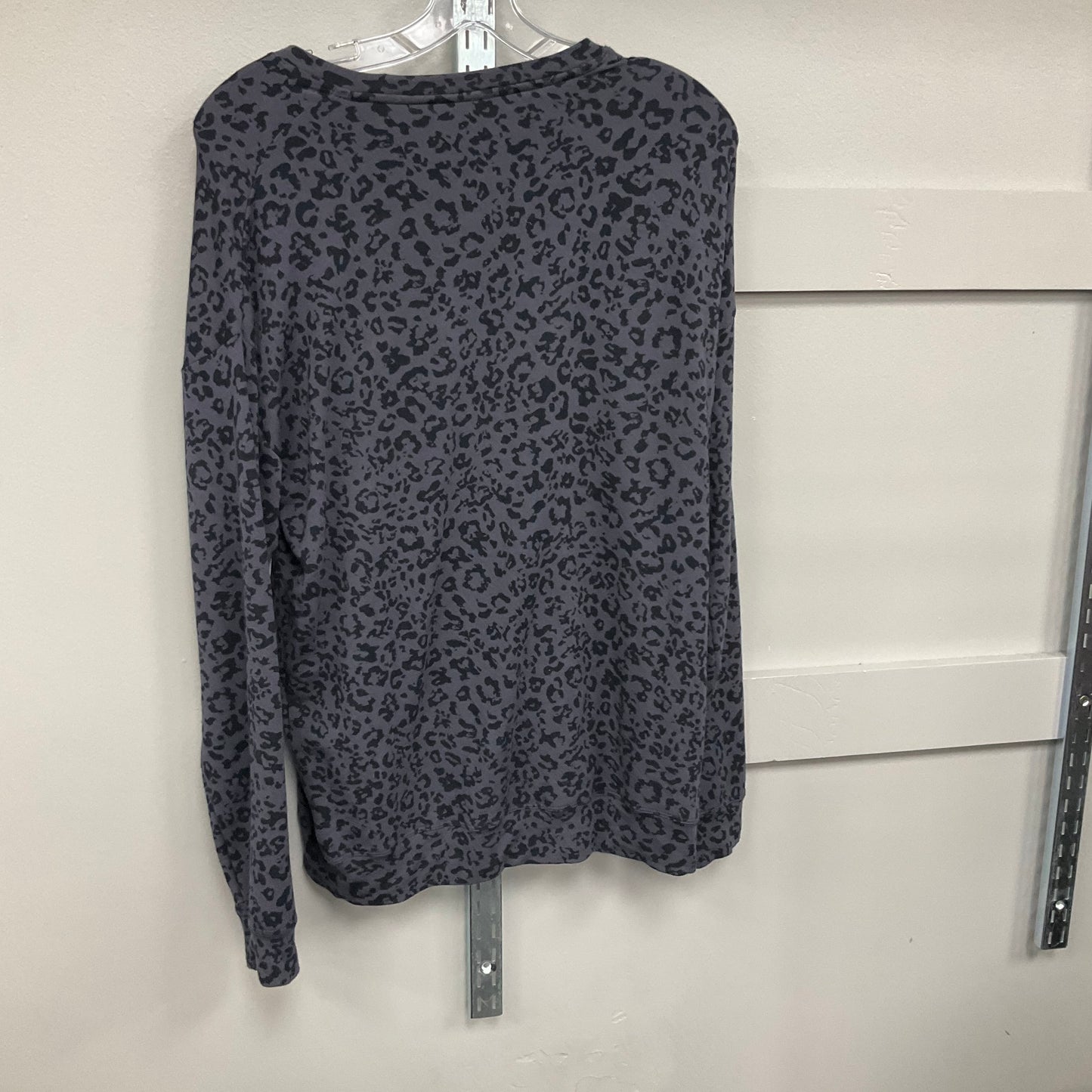 Top Long Sleeve By Athleta In Animal Print, Size: Xs