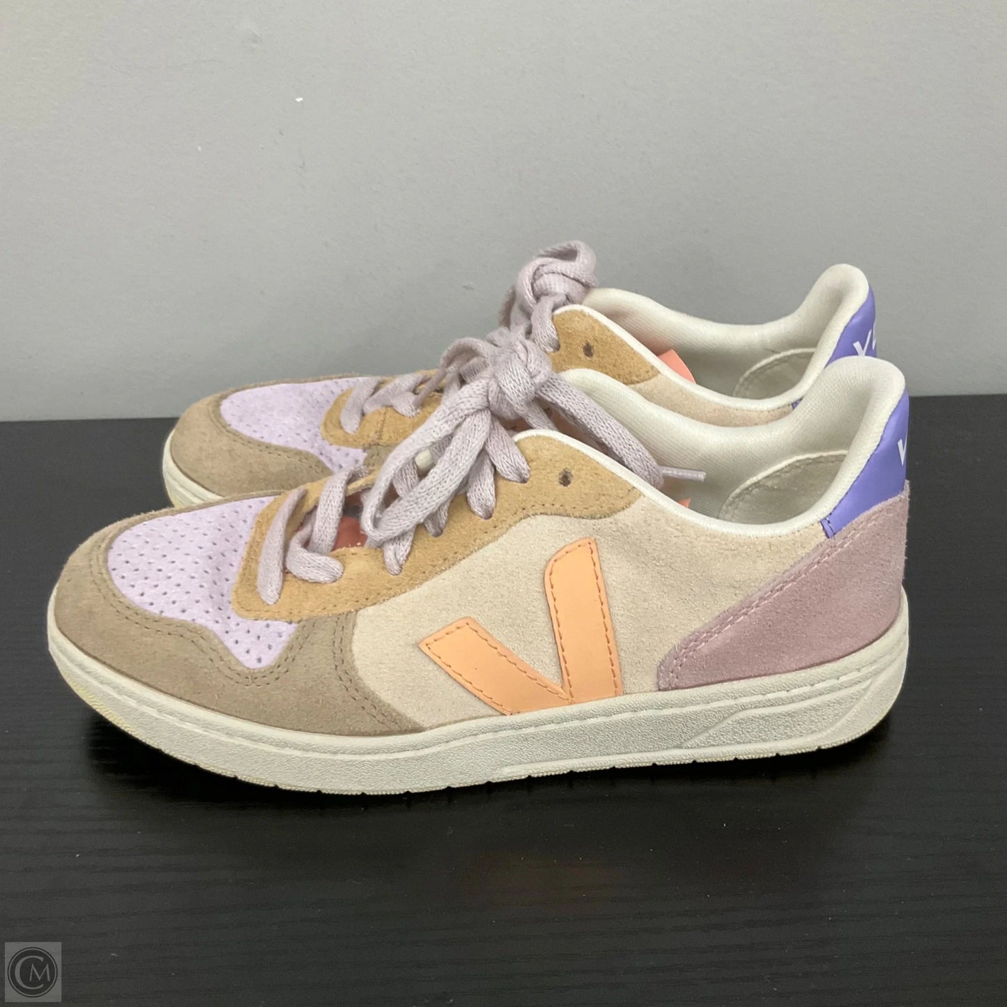 Shoes Sneakers By Veja In Multi-colored, Size: 5