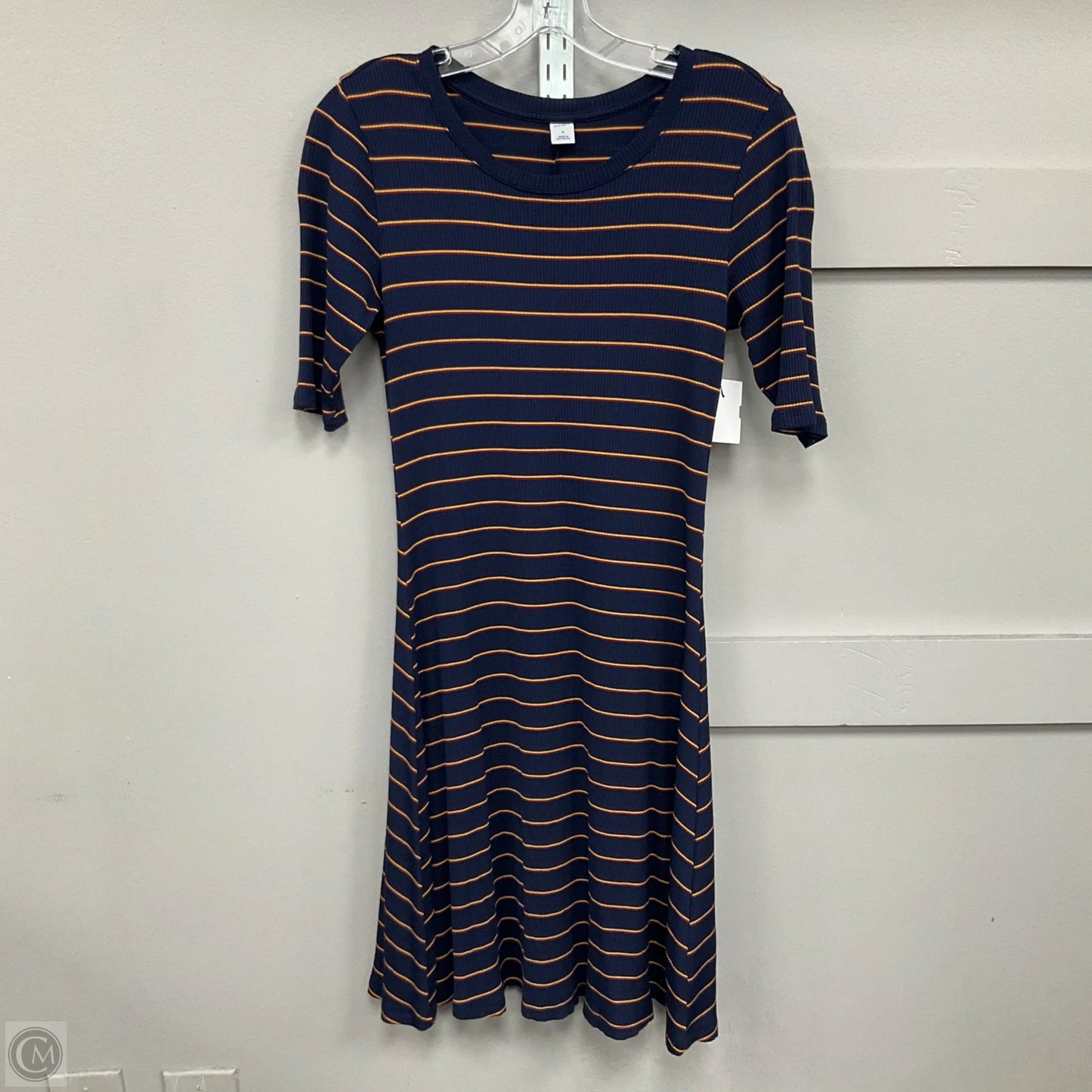 Dress Casual Short By Old Navy In Striped Pattern, Size: S