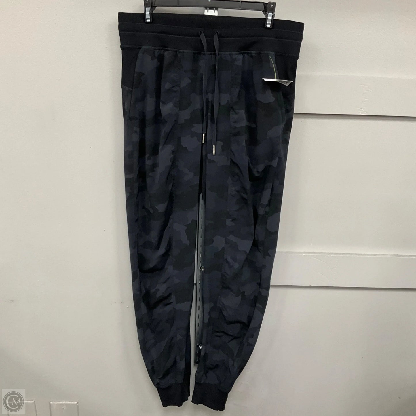 Pants Joggers By Lululemon In Camouflage Print, Size: 10