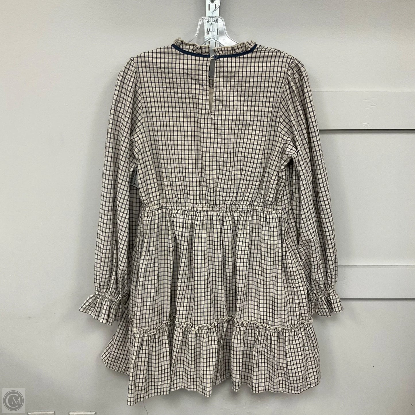 Dress Casual Short By Clothes Mentor In Plaid Pattern, Size: M