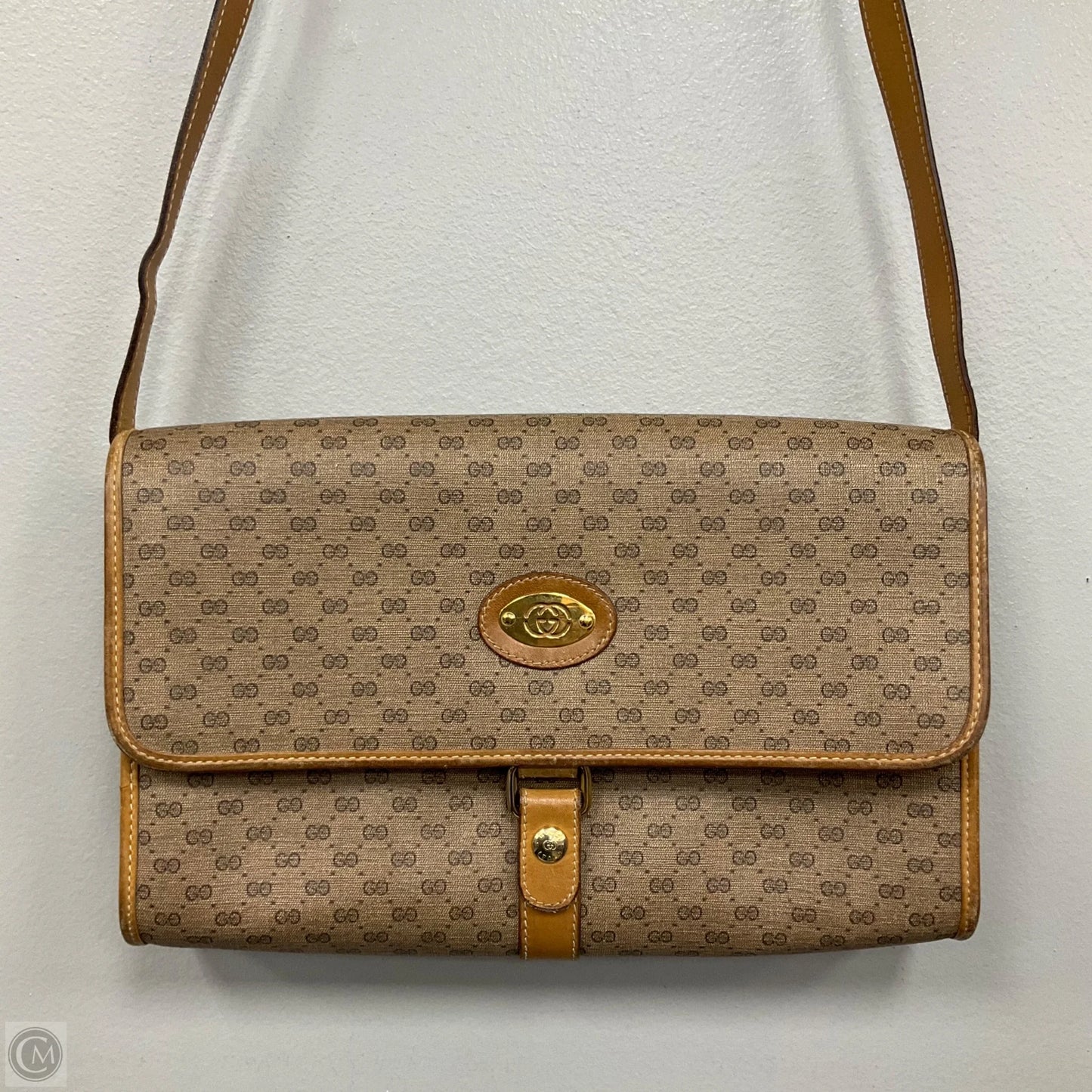 Crossbody Luxury Designer By Gucci, Size: Small