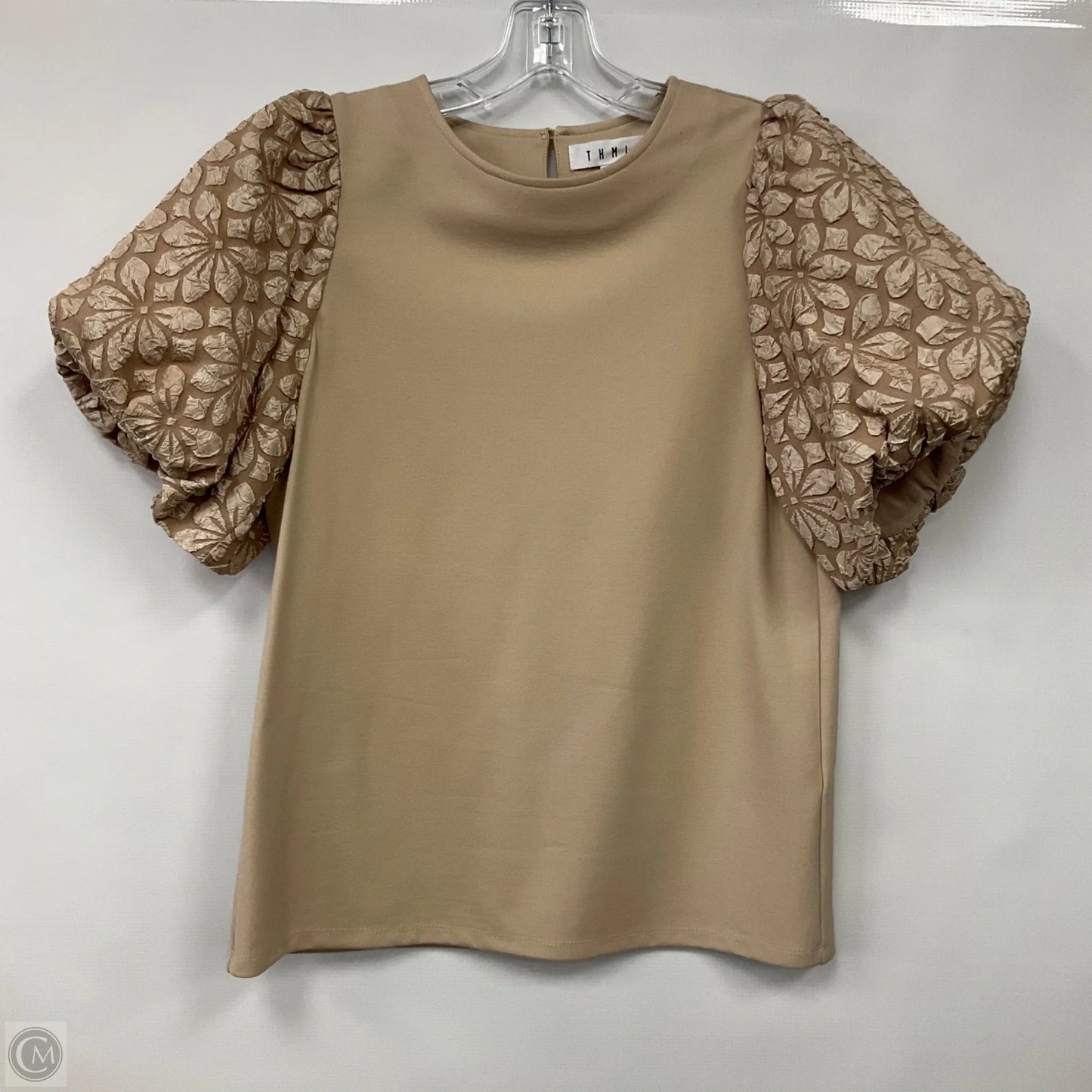 Top Short Sleeve By Thml In Tan, Size: S
