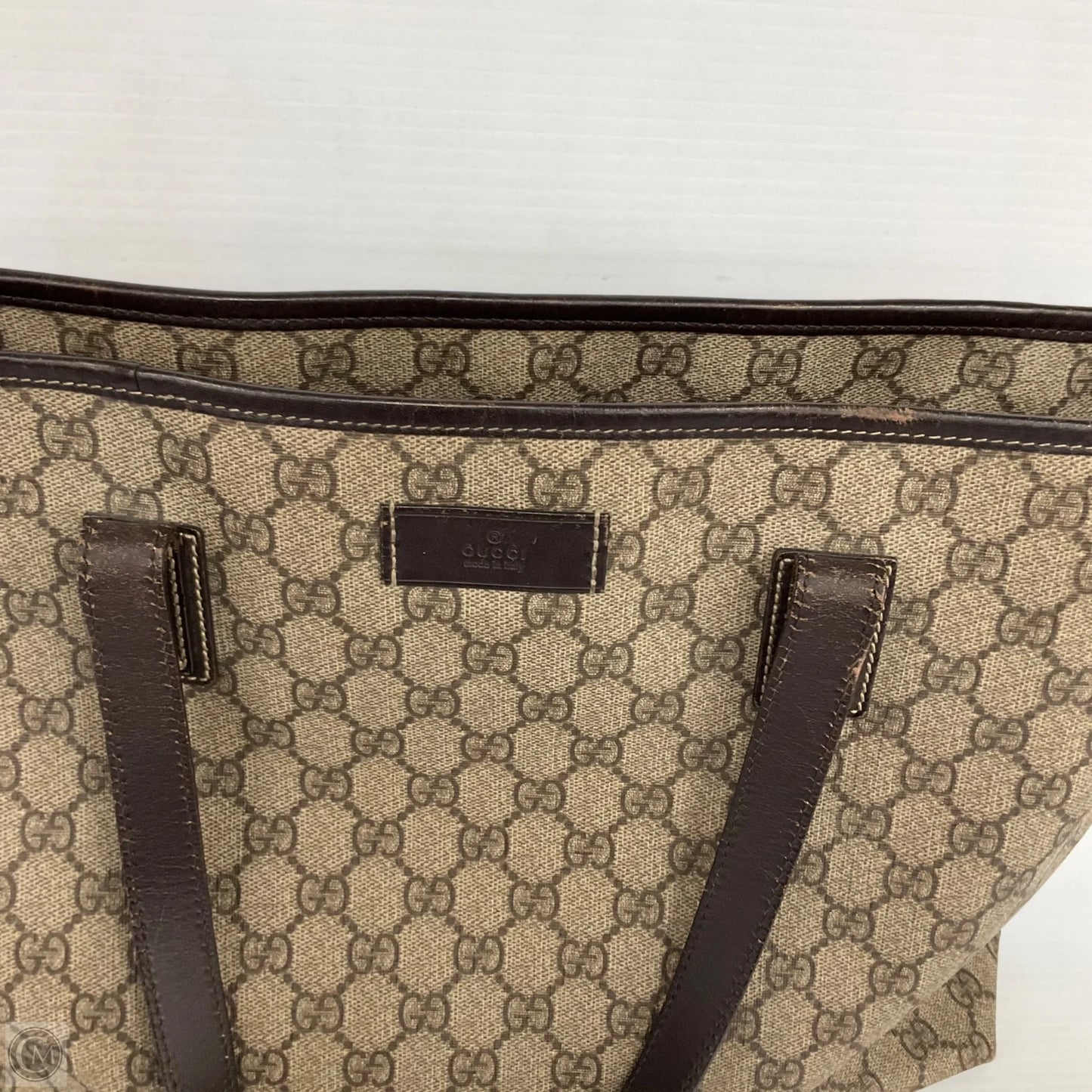 Tote Luxury Designer By Gucci, Size: Medium