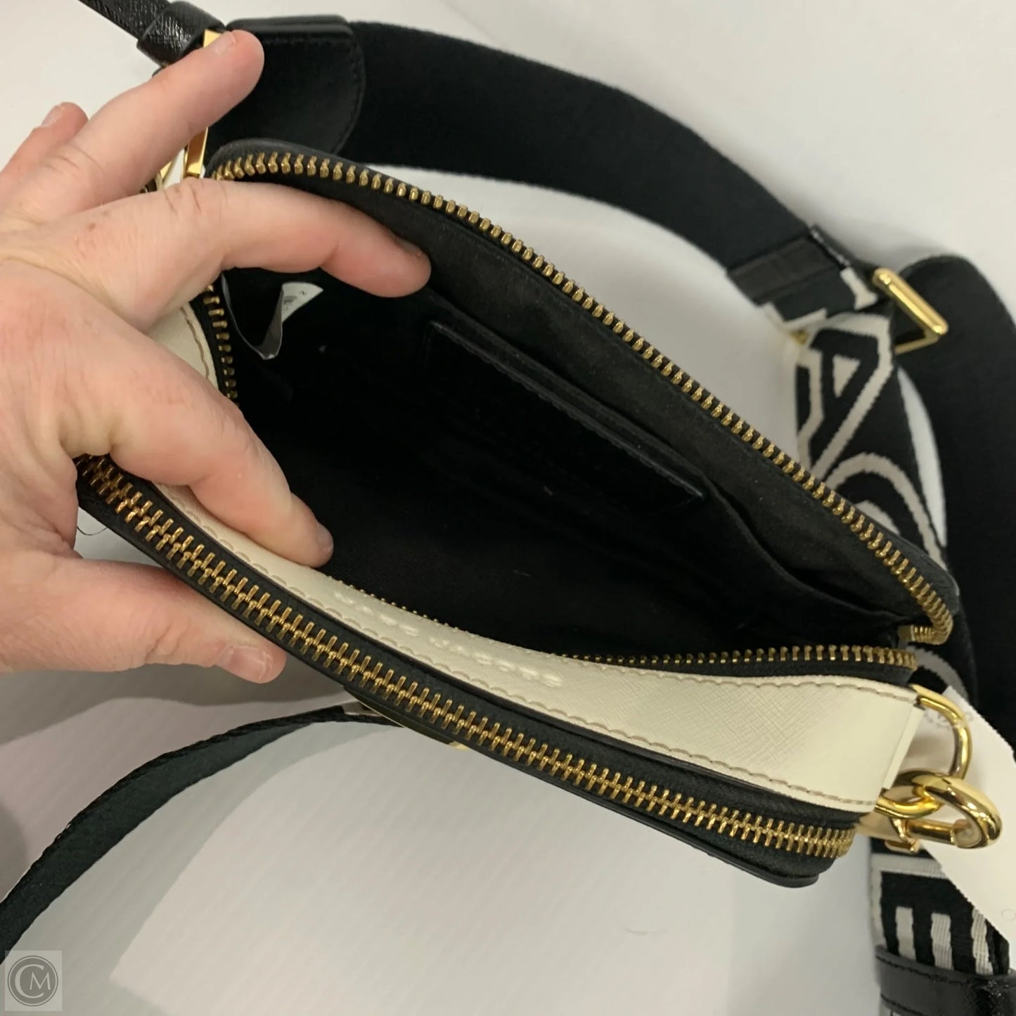 Snapshot Crossbody Luxury Designer By Marc Jacobs, Size: Small