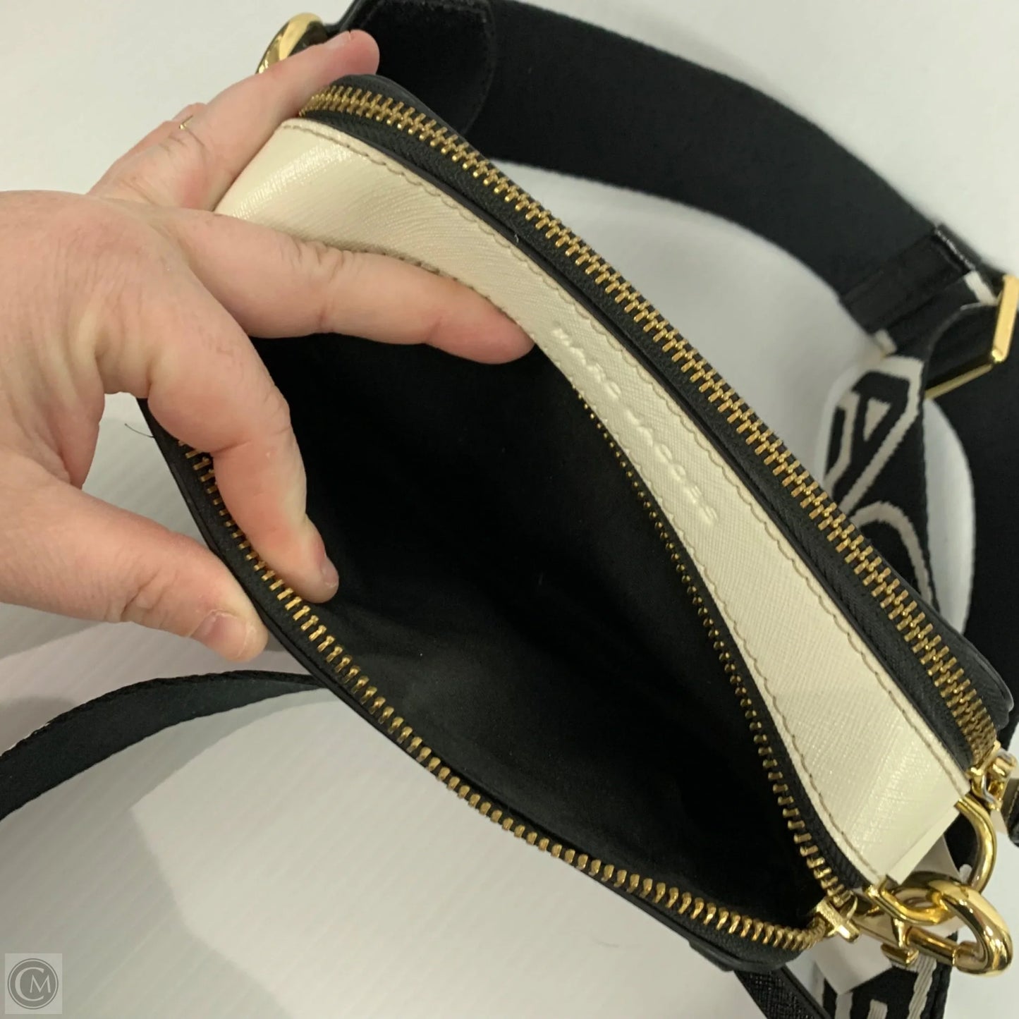 Snapshot Crossbody Luxury Designer By Marc Jacobs, Size: Small