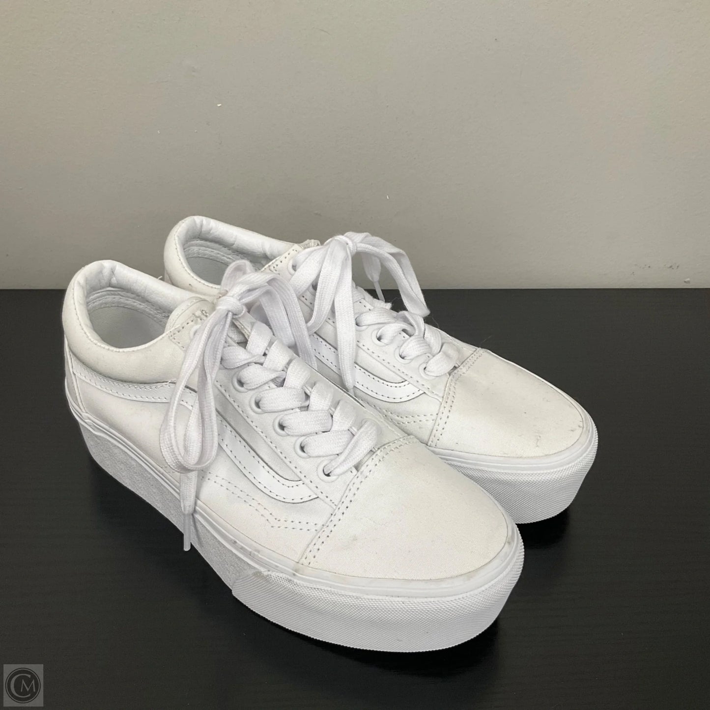 Shoes Sneakers By Vans In White, Size: 8