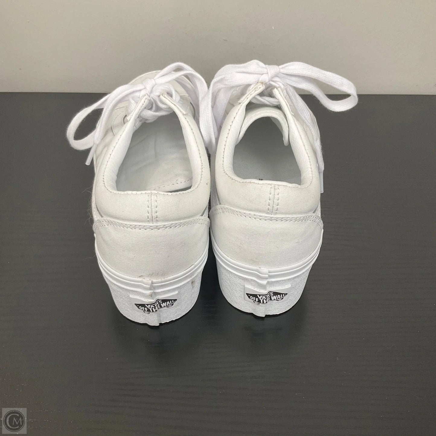Shoes Sneakers By Vans In White, Size: 8