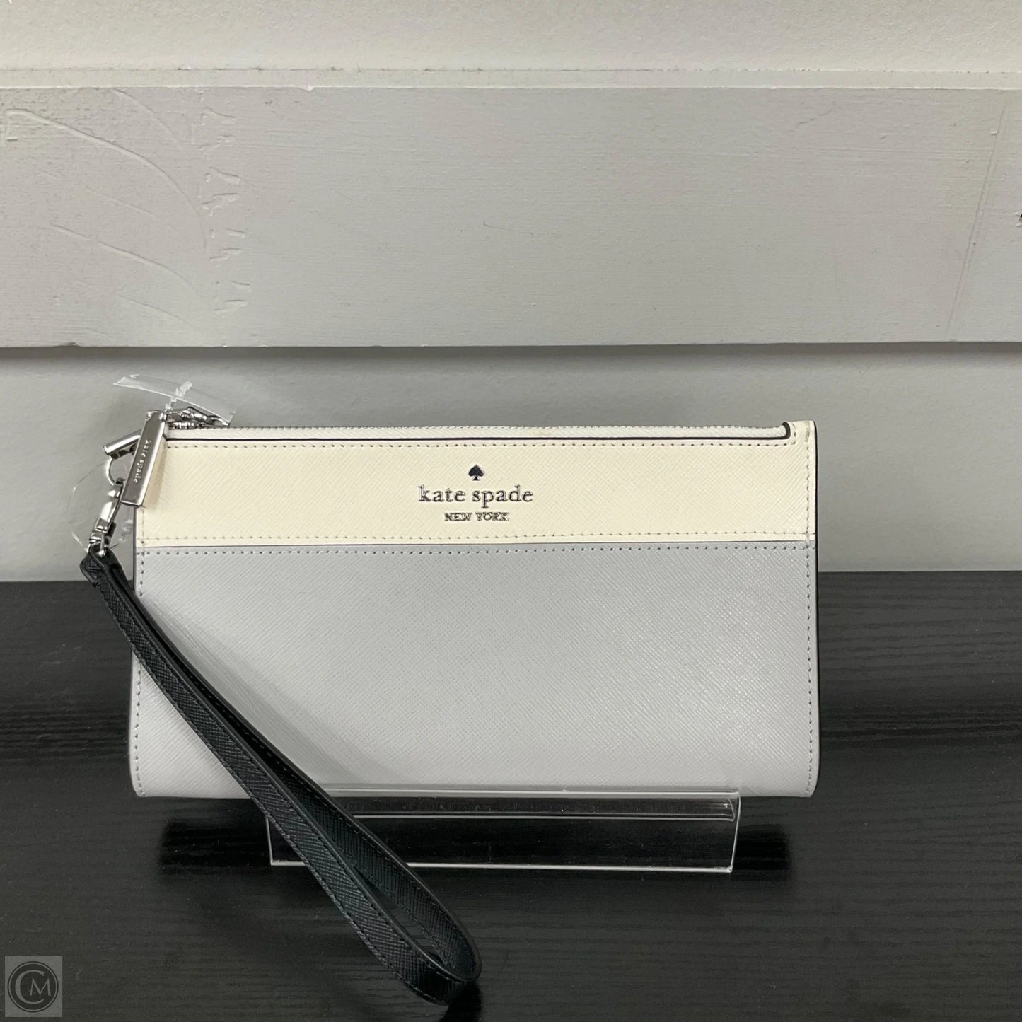 Wristlet Designer By Kate Spade, Size: Medium