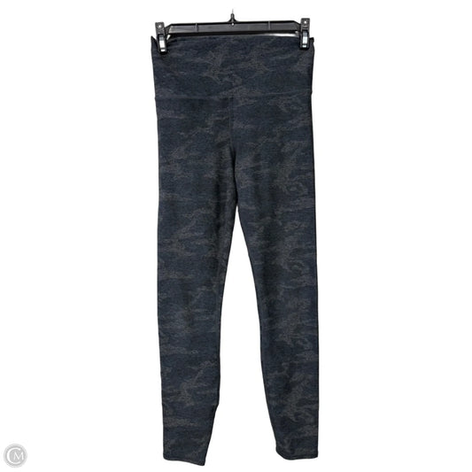 Athletic Leggings By Vuori In Camouflage Print, Size: Xs