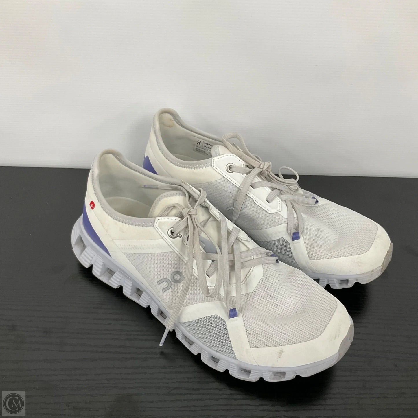 Shoes Athletic By On In Purple & White, Size: 9