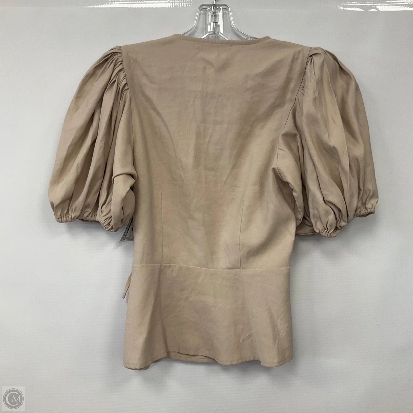 Top Short Sleeve By Idem Ditto In Tan, Size: M