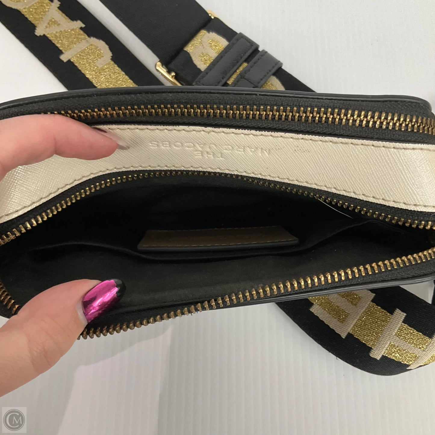 Crossbody Luxury Designer By Marc Jacobs, Size: Small